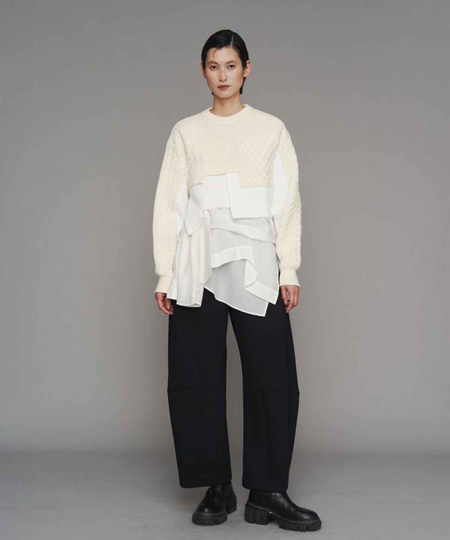 CABLE LAYER SHORT KNIT TOP UN3D.