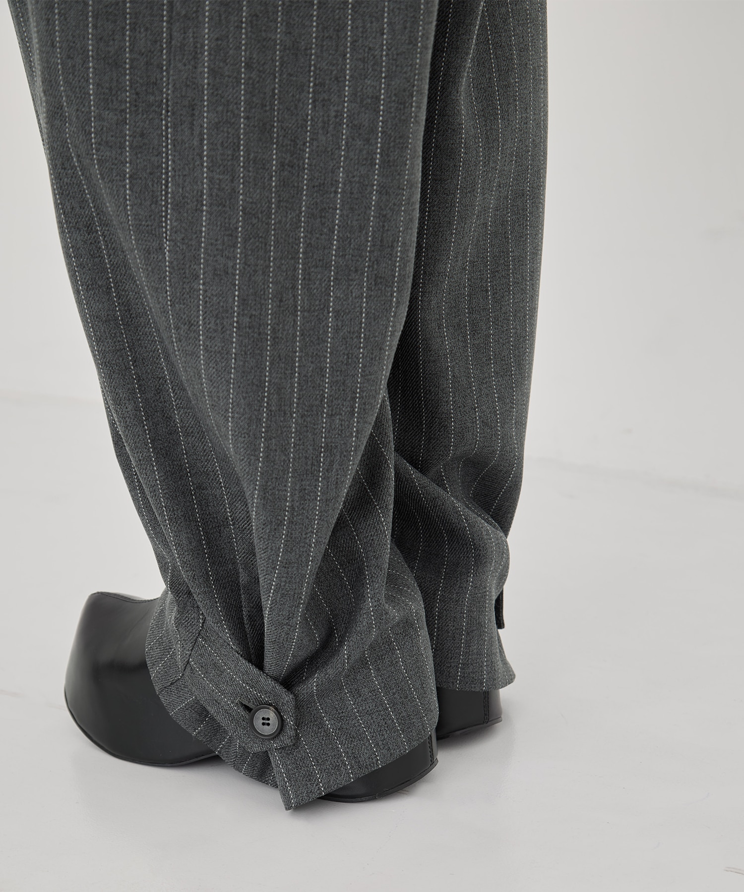 Barrel Leg Cargo Trousers STUDIOUS