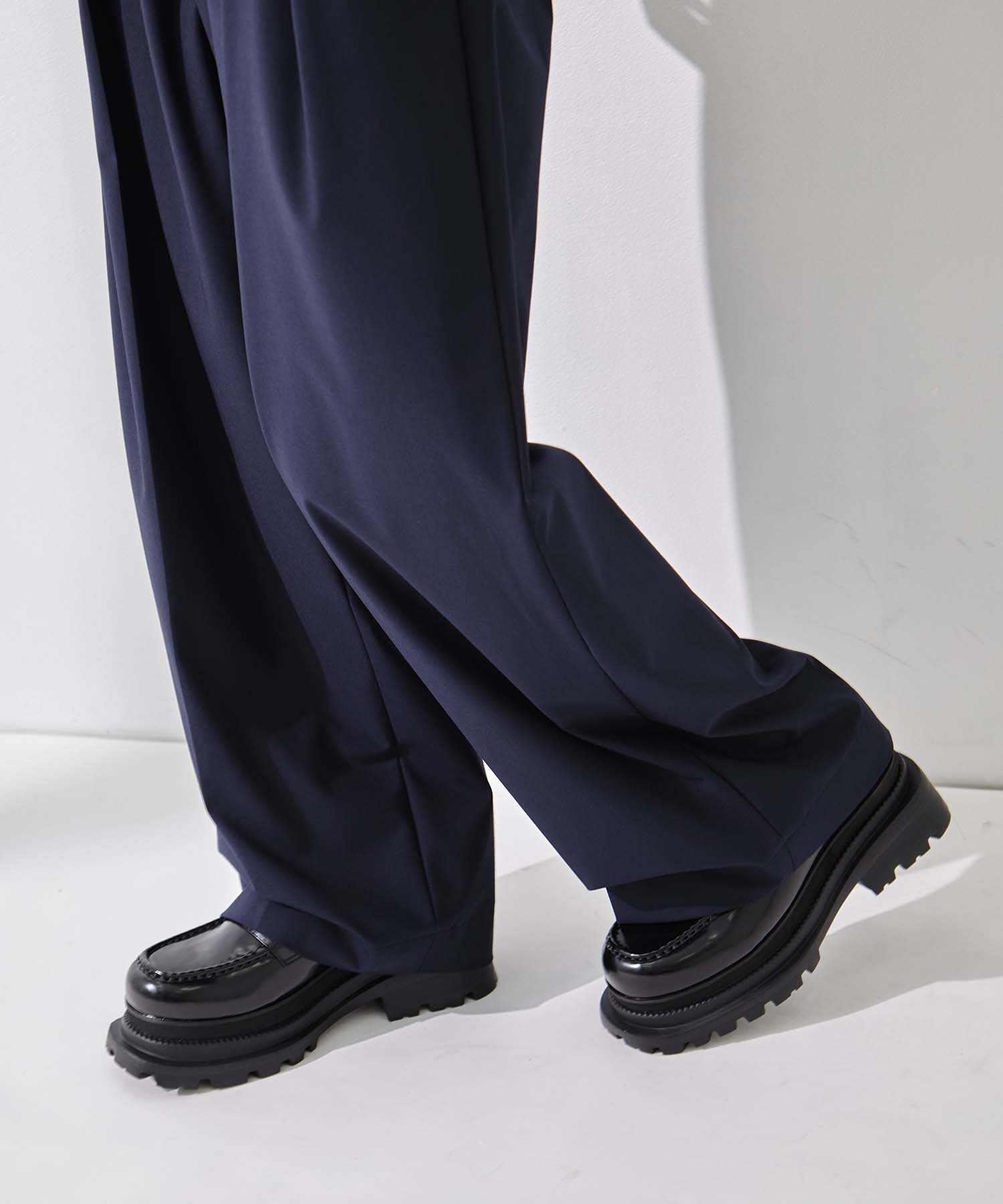 Double Tucked Stretch Trousers STUDIOUS