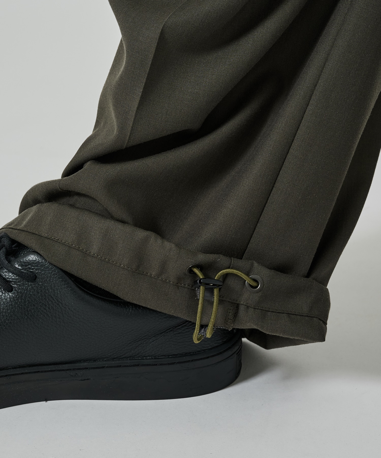 COOL WOOL CARGO PANTS STUDIOUS