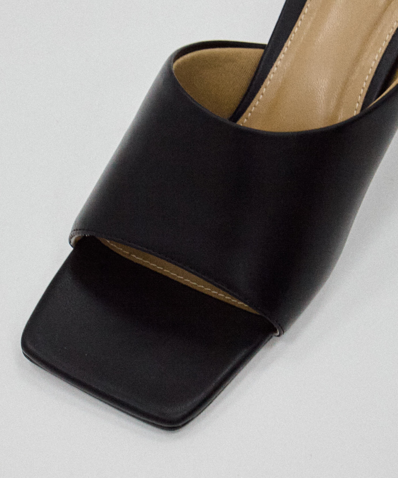 Square Toe Mule STUDIOUS