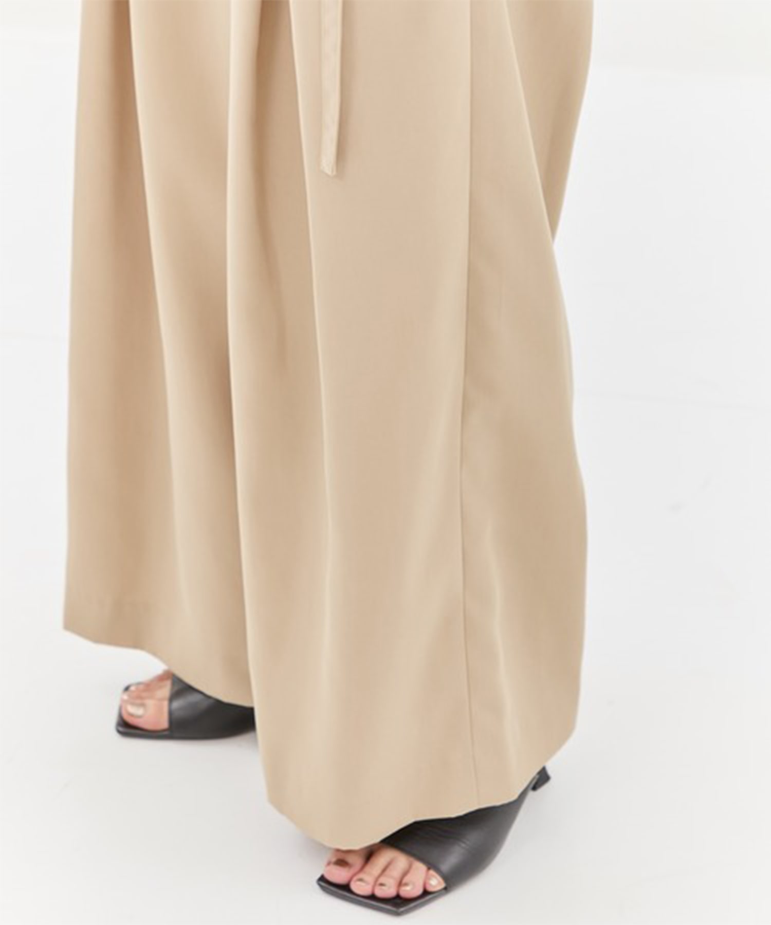 Back Asymmetry Chino Pants STUDIOUS