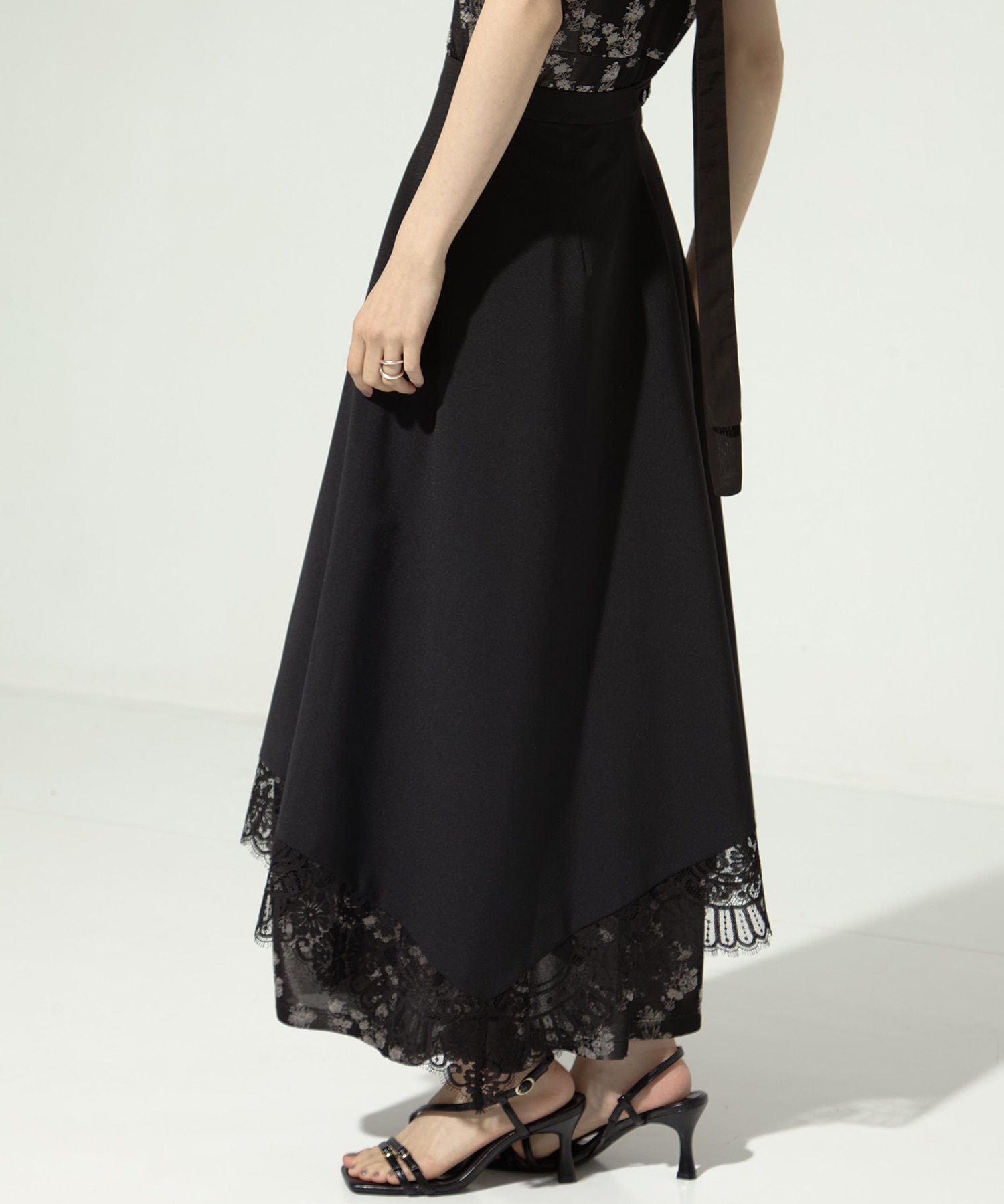 別注lace hem skirt AKANE UTSUNOMIYA