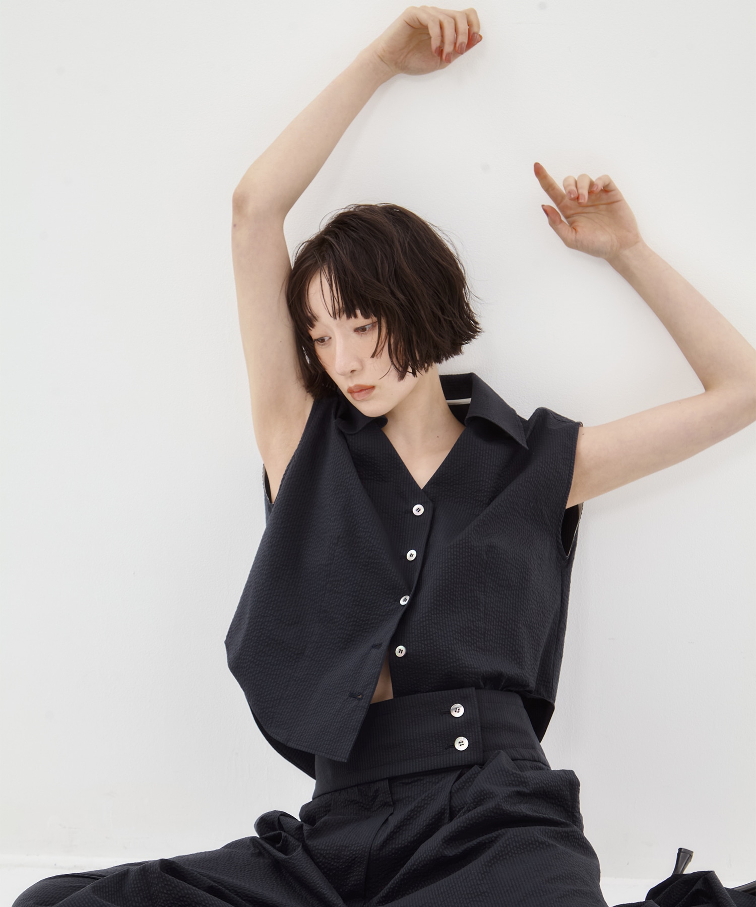 Seersucker Sleeveless Shirt STUDIOUS