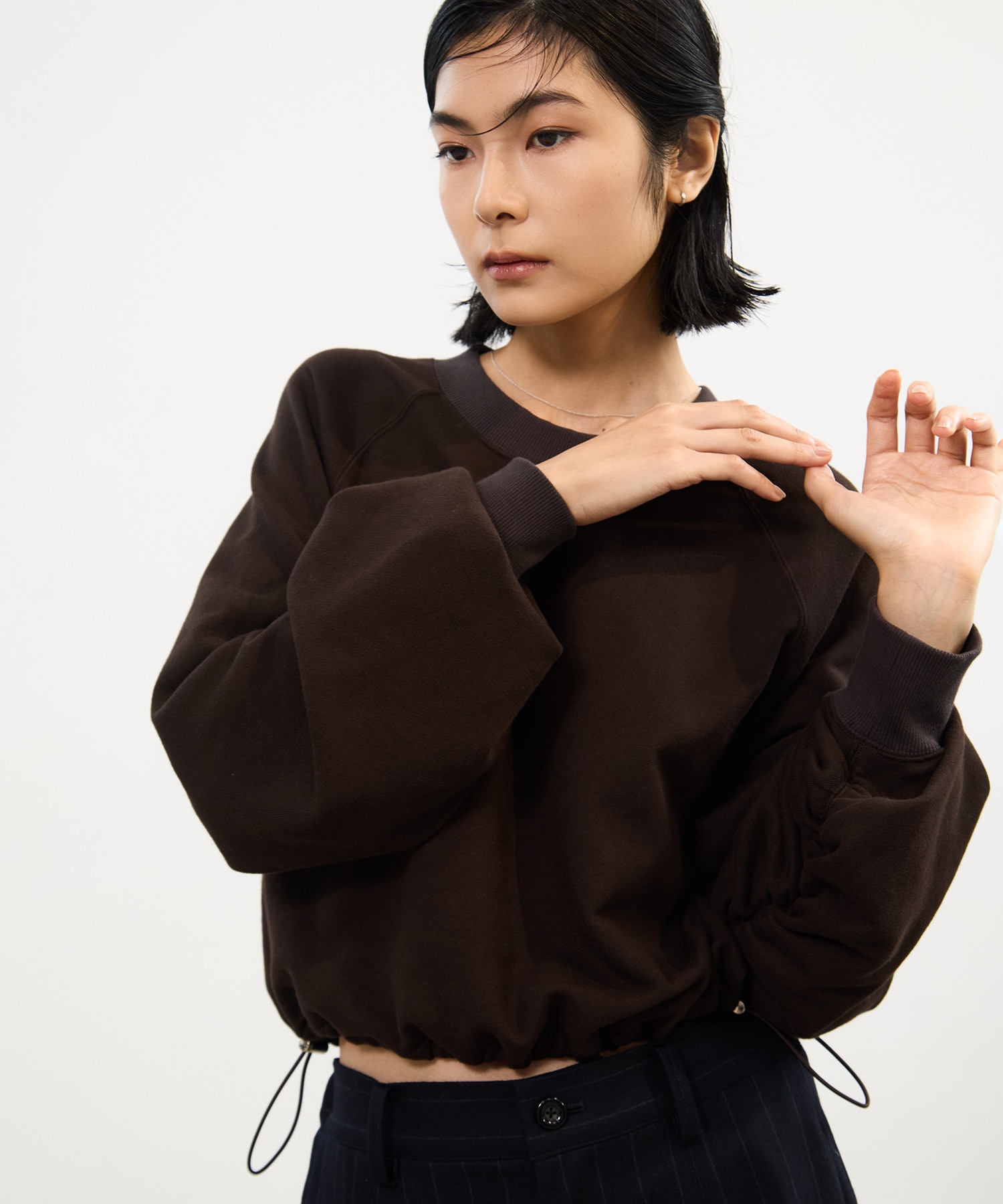 DRAWSTRING GATHER SLEEVE SWEAT SHIRT STUDIOUS