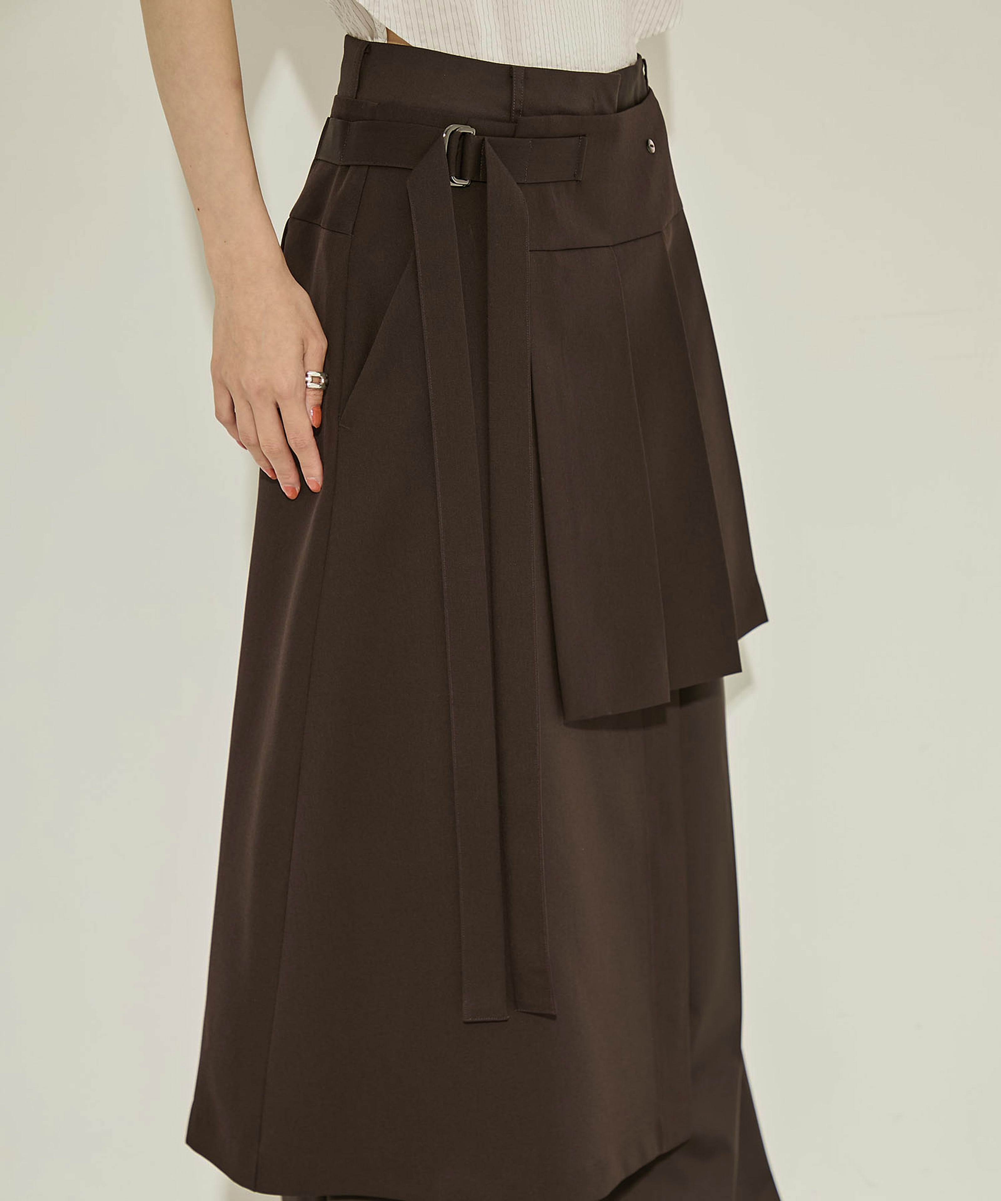Asymmetry Pleats SKT UJOH