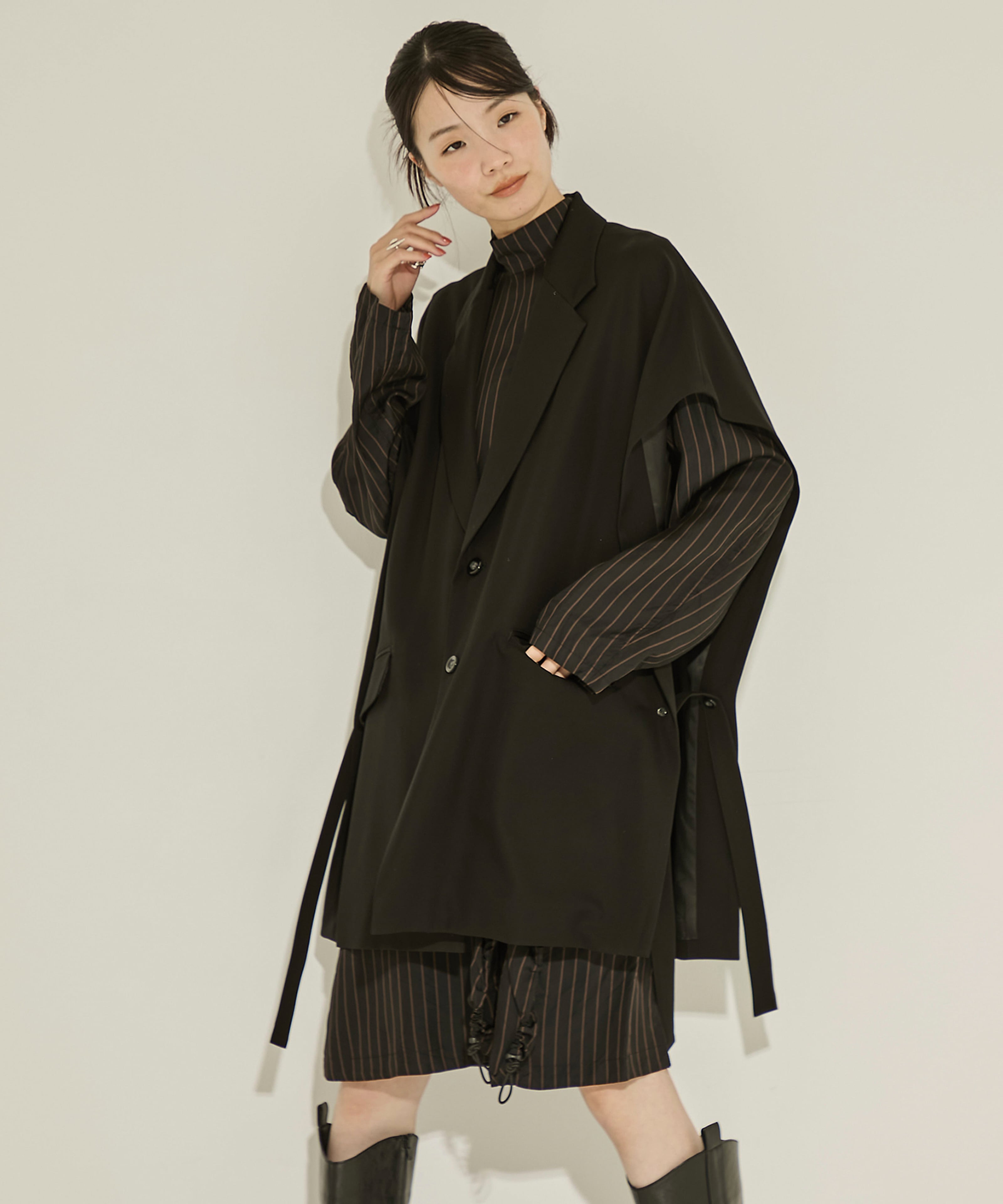 Square Vest UJOH