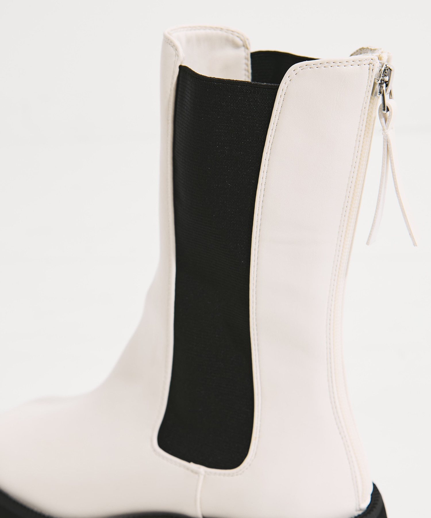 Square Toe Boots STUDIOUS