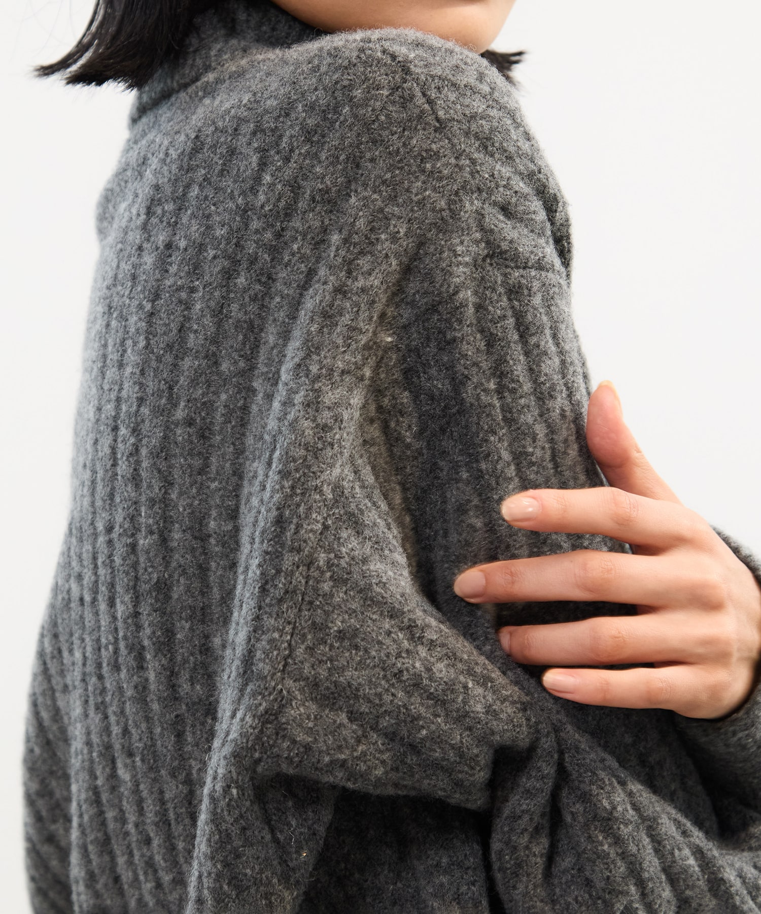 Cropped Collar Knit UJOH