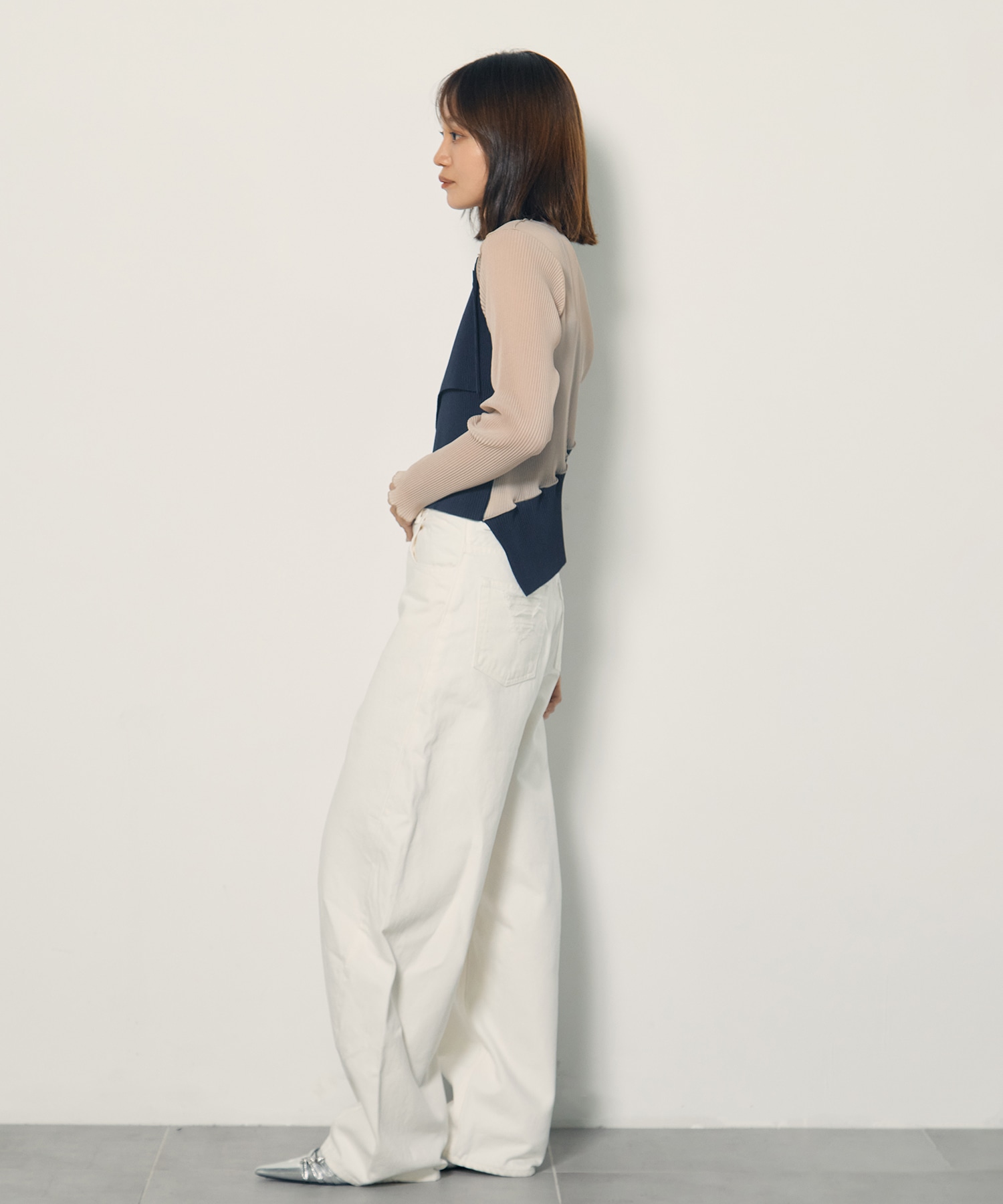 Damaged Barrel Leg Jeans STUDIOUS
