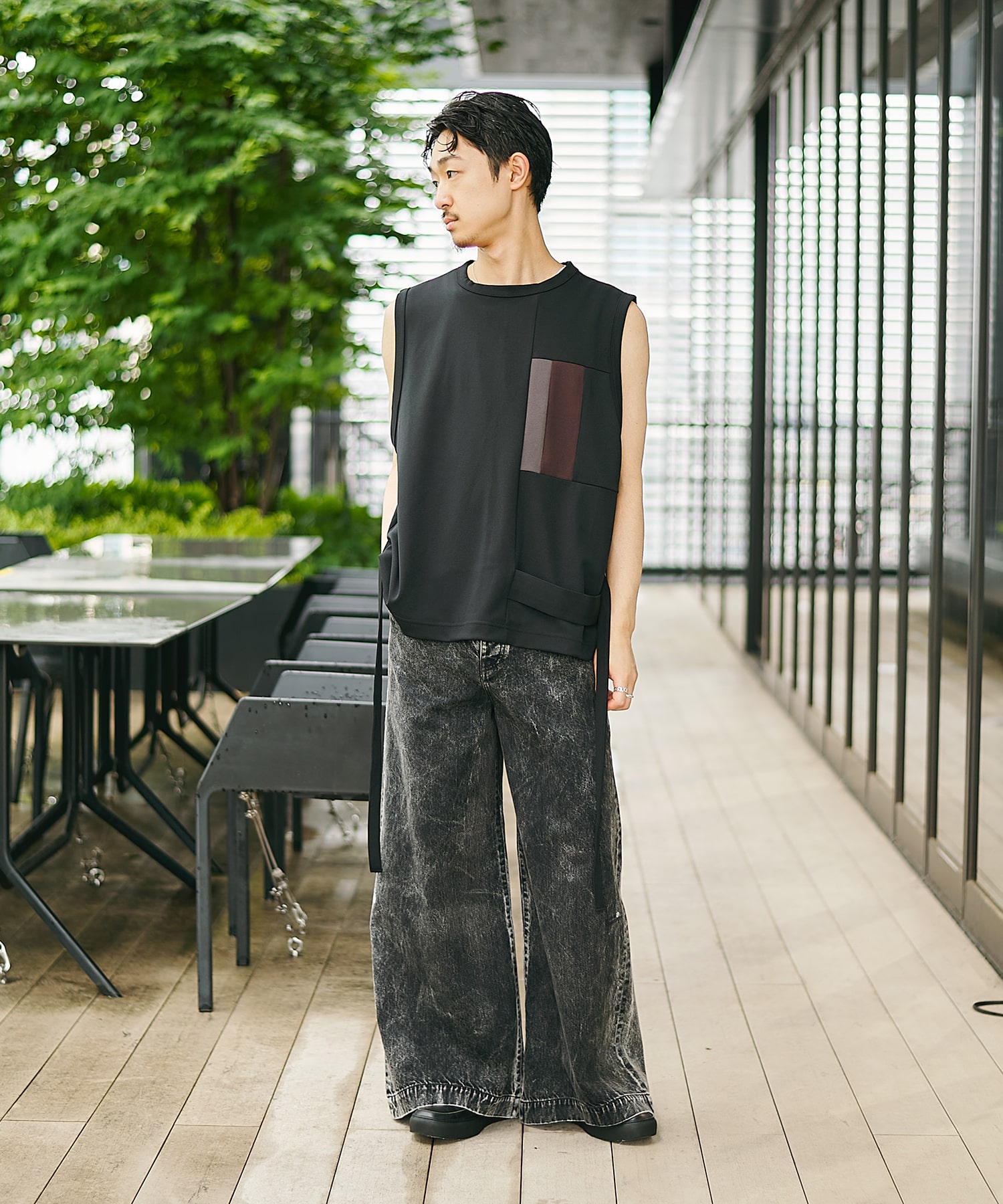 NO SLEEVE TEE SHAREEF