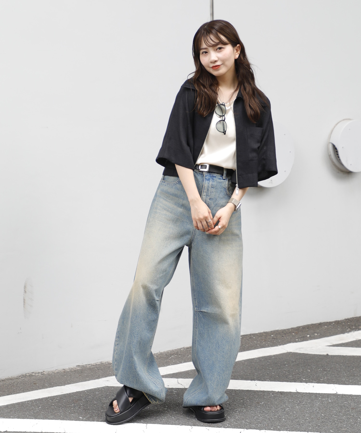 Damaged Barrel Leg Jeans STUDIOUS