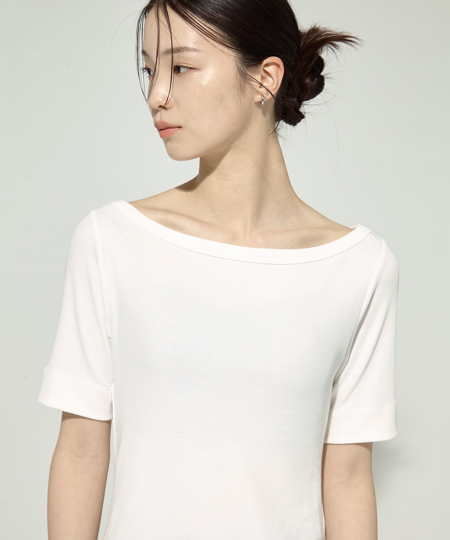 Luxury Smooth Boat Neck Tee STUDIOUS