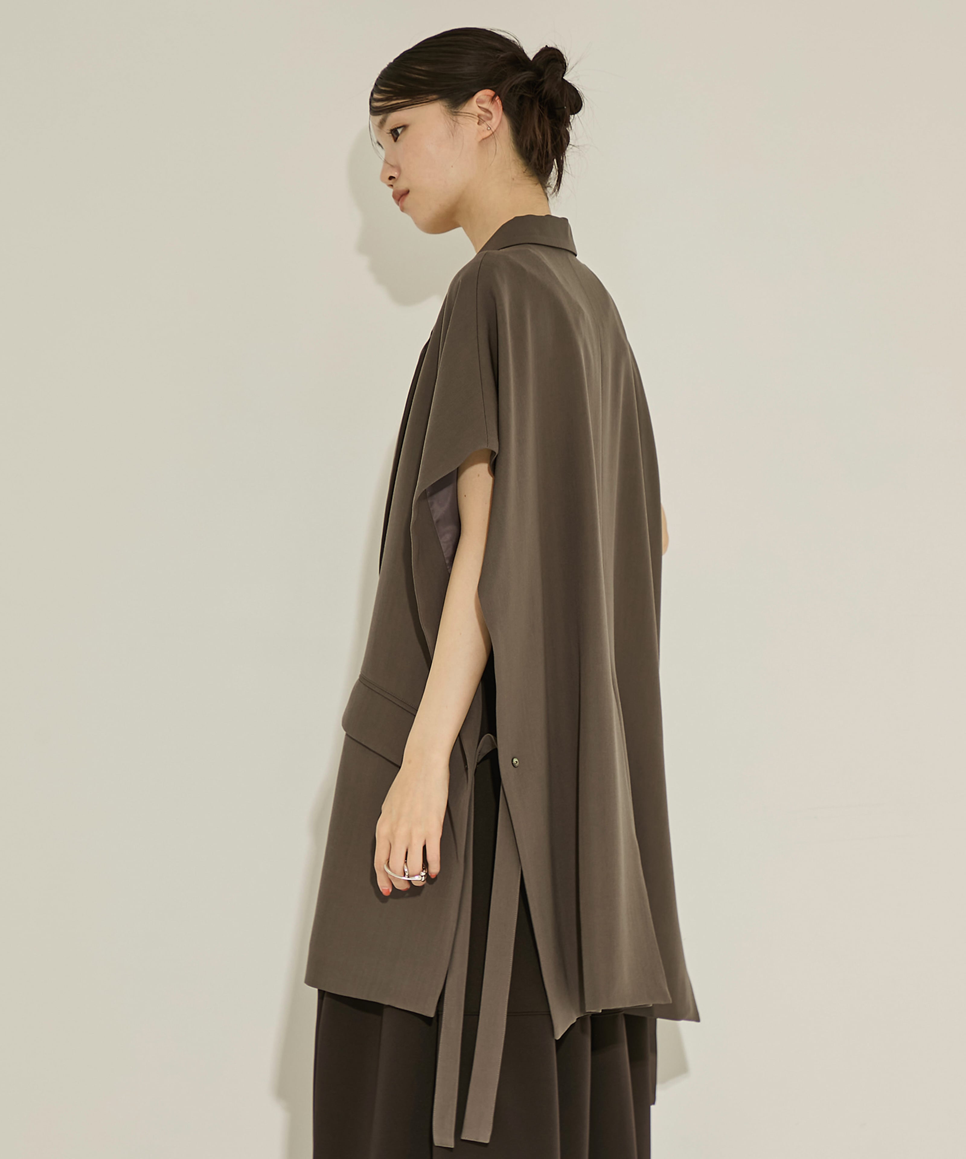 Square Vest UJOH