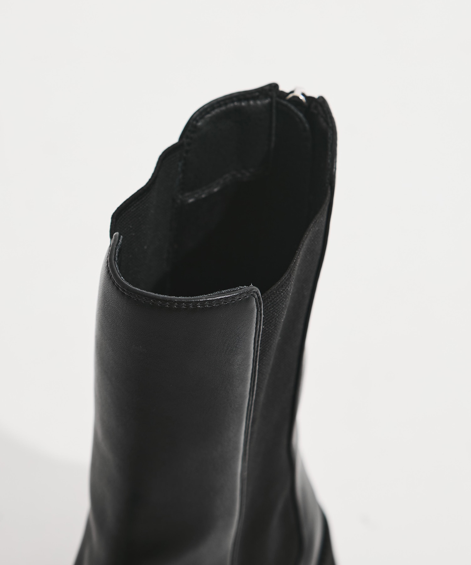 Square Toe Boots STUDIOUS