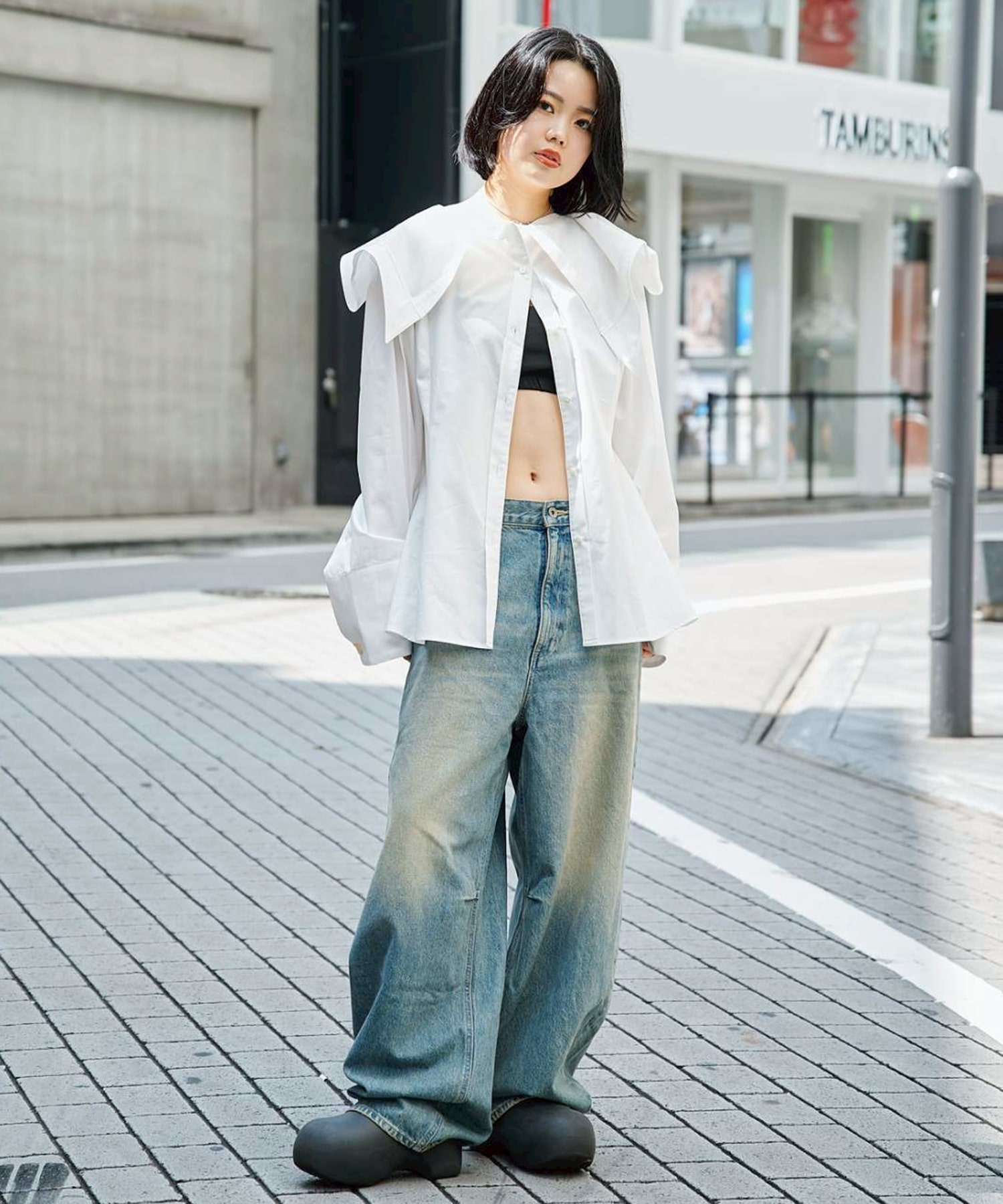 Damaged Barrel Leg Jeans STUDIOUS