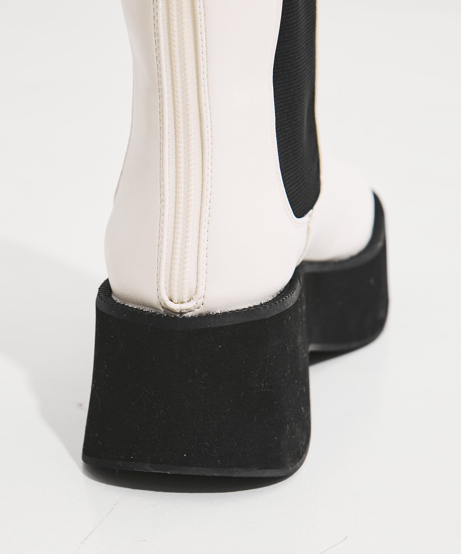 Square Toe Boots STUDIOUS
