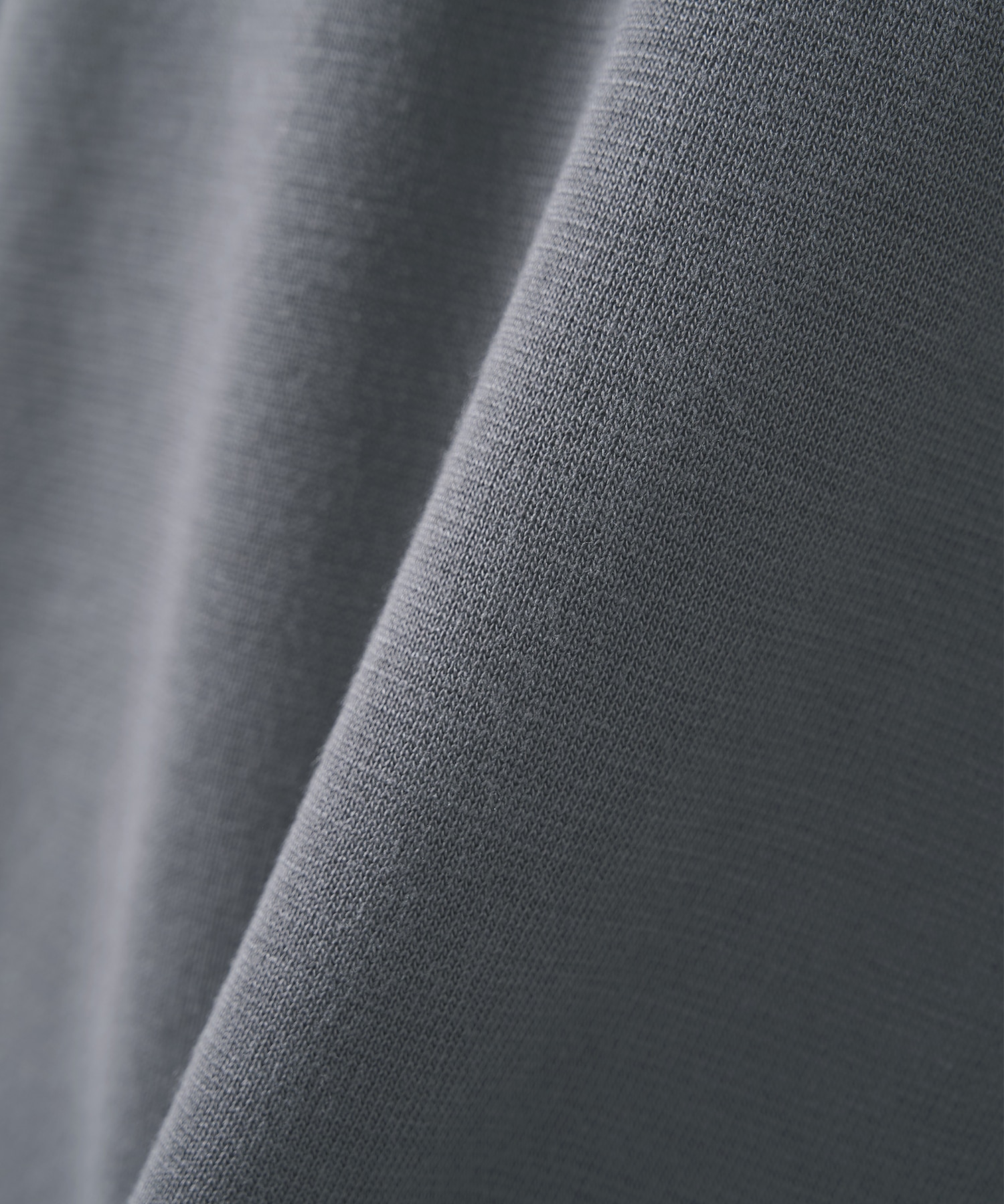 Smooth Silky V neck Knit STUDIOUS