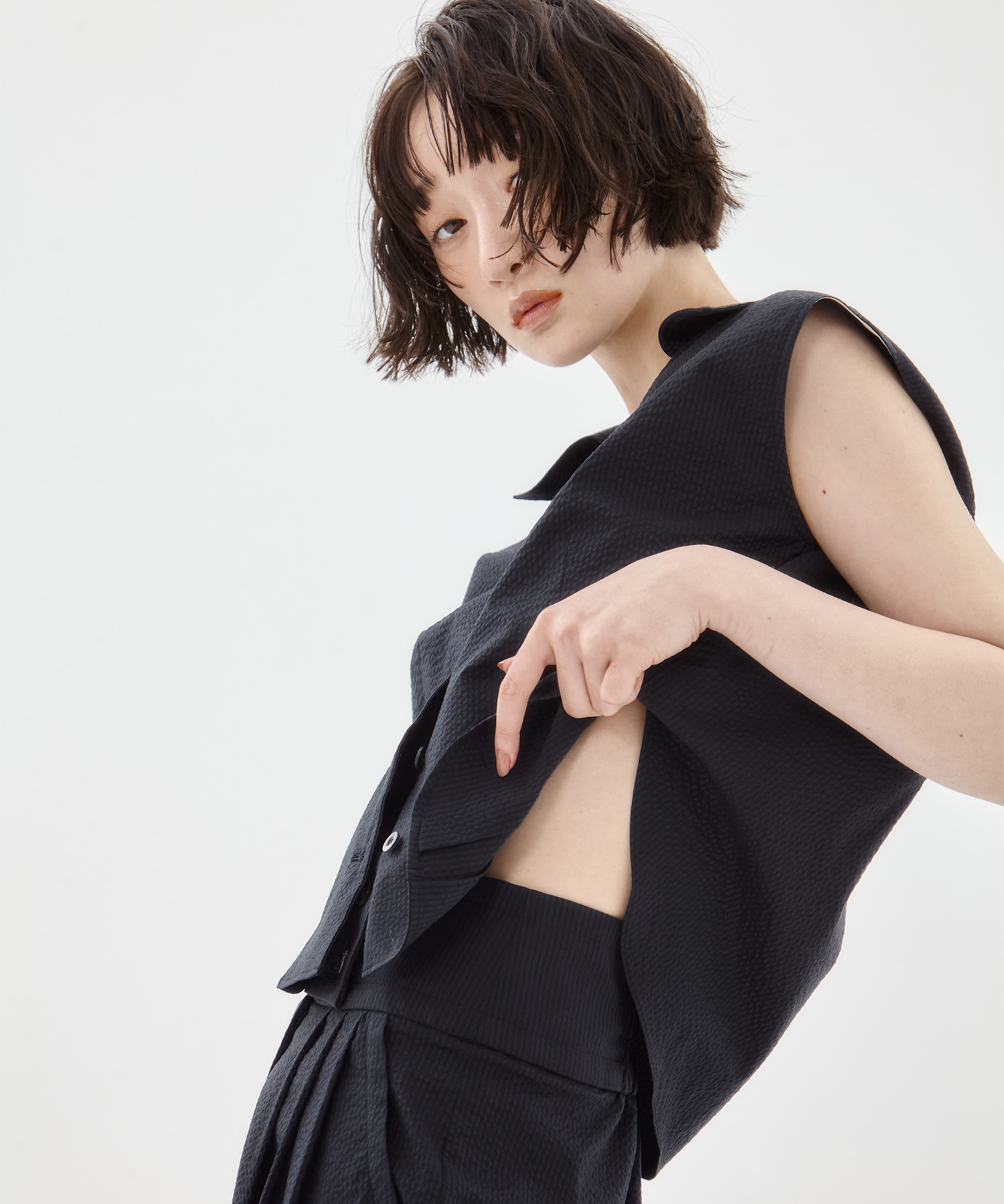 Seersucker Sleeveless Shirt STUDIOUS