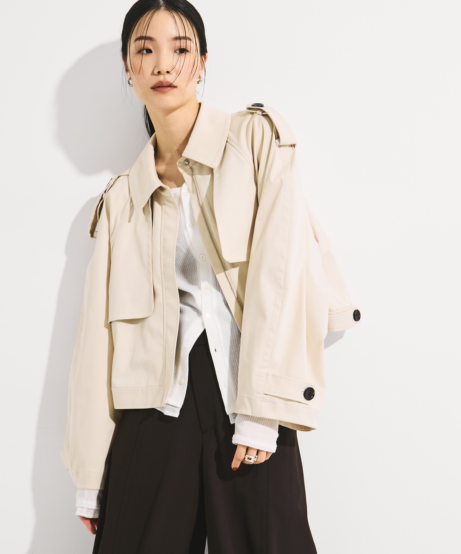 BACK GATHER SHORT TRENCH BLOUSON STUDIOUS
