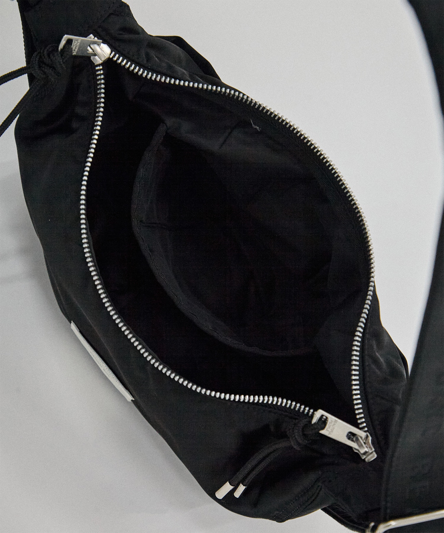 別注nylon moon shoulder bag beautiful people