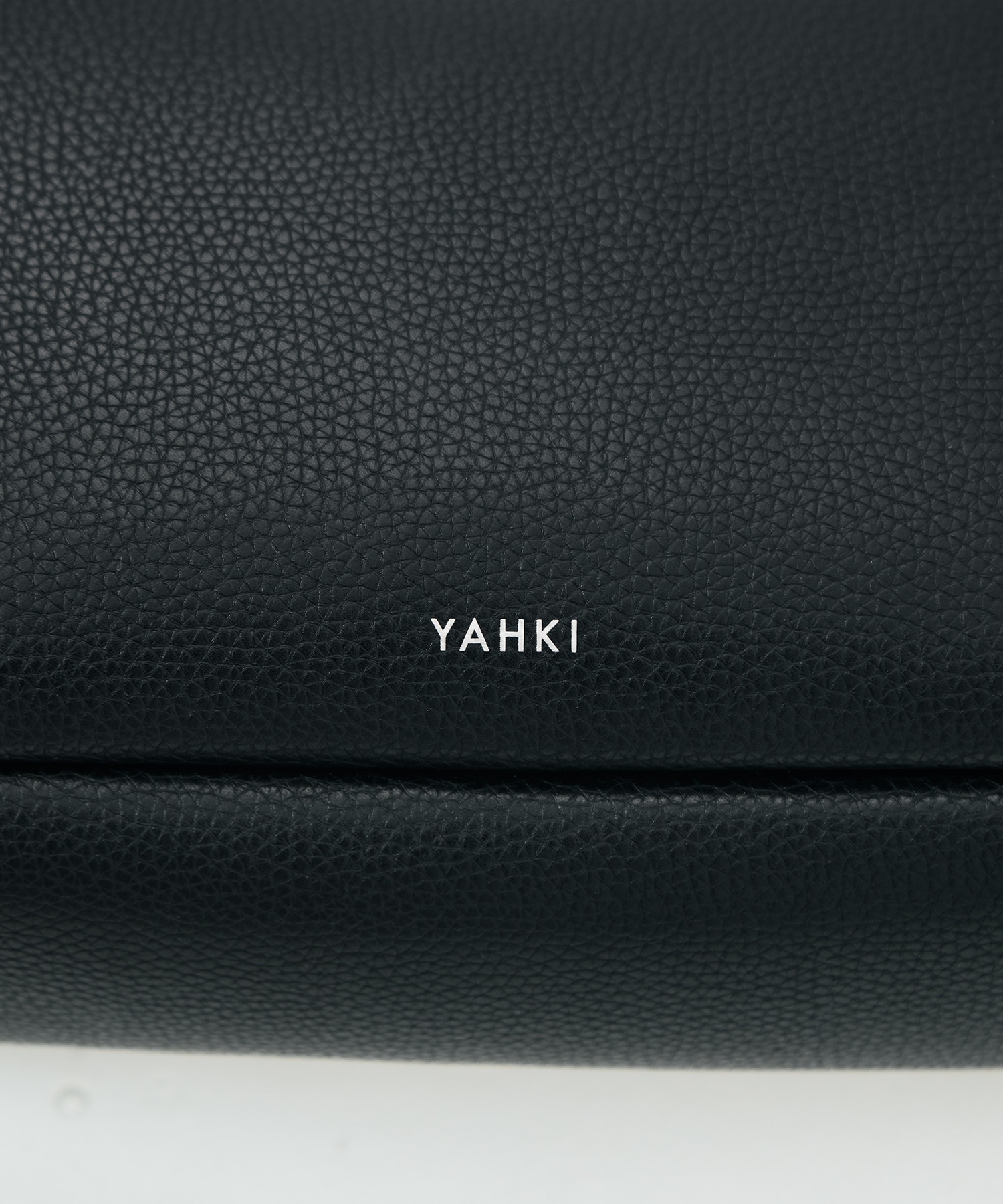 YH-772(シュリンクレザーボストン) YAHKI