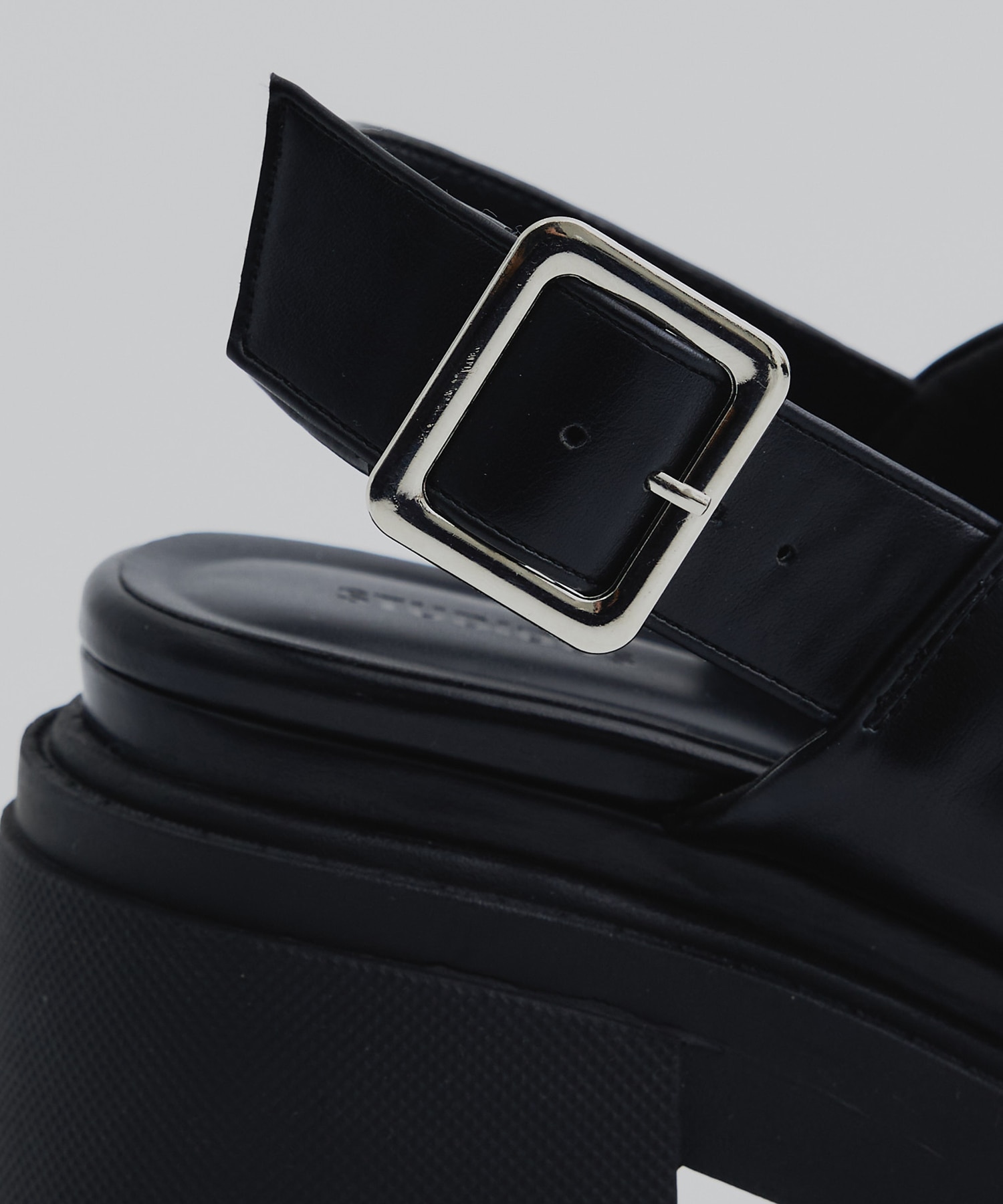 Track Sole Sandals STUDIOUS