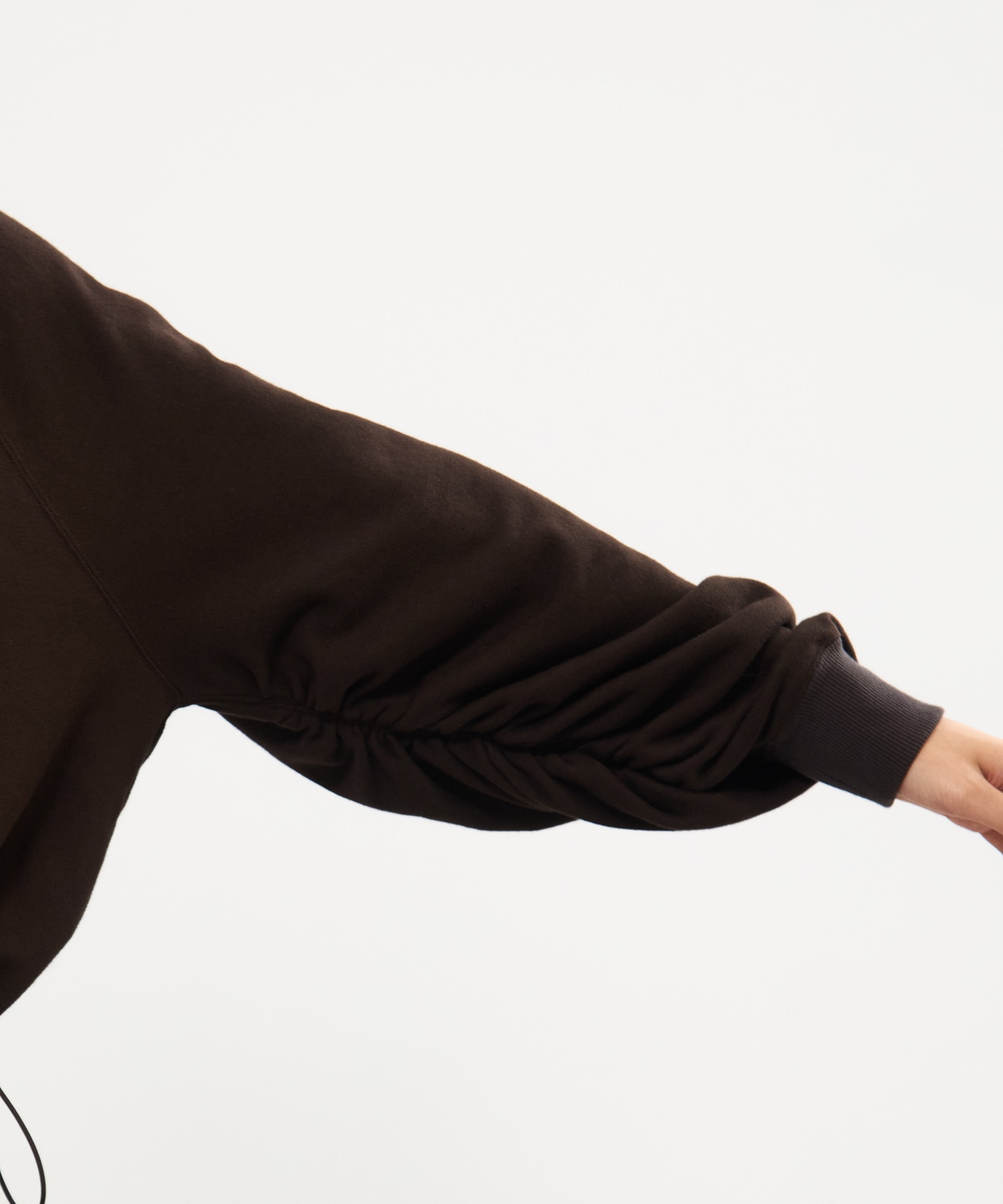 DRAWSTRING GATHER SLEEVE SWEAT SHIRT STUDIOUS