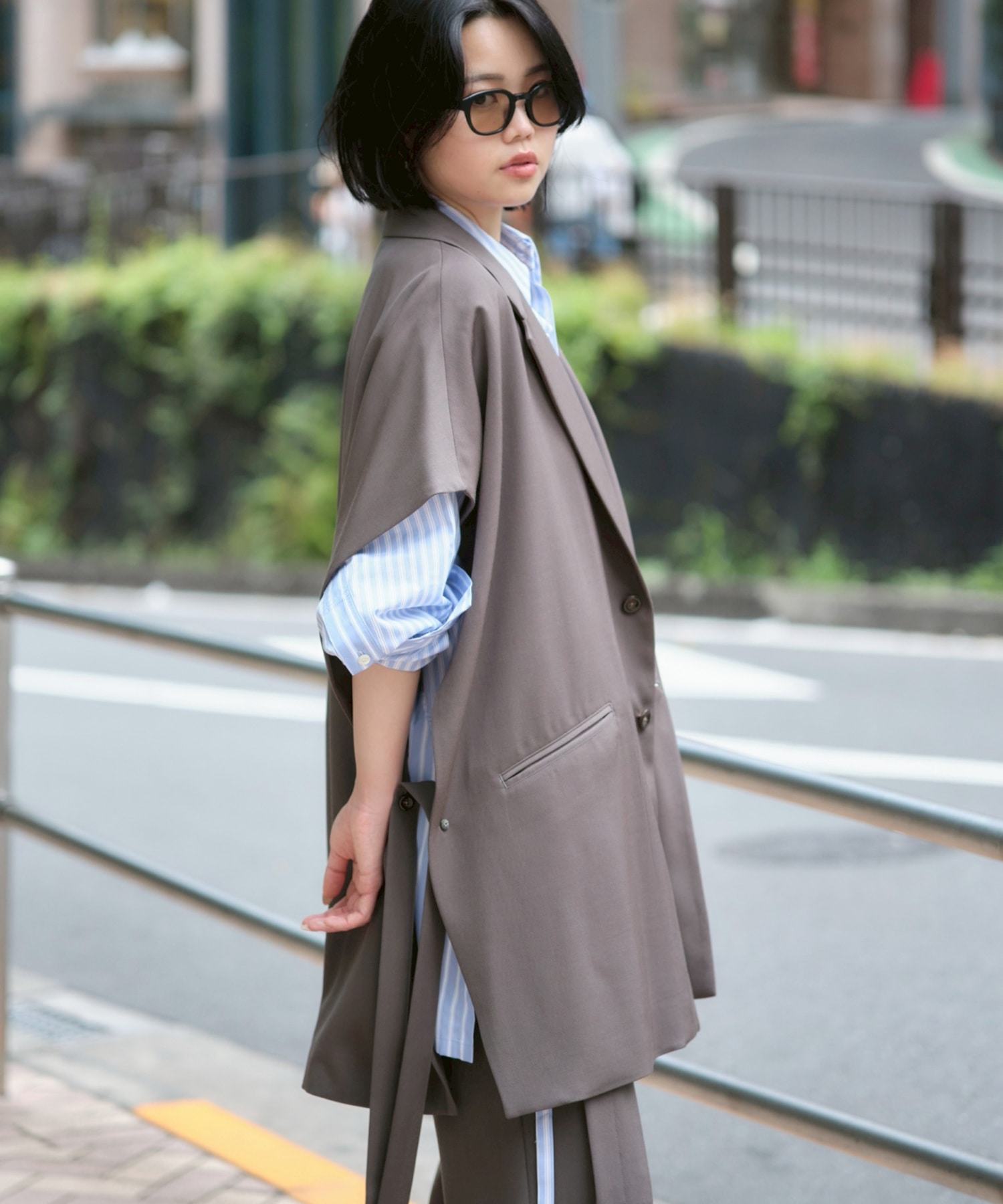 Square Vest UJOH
