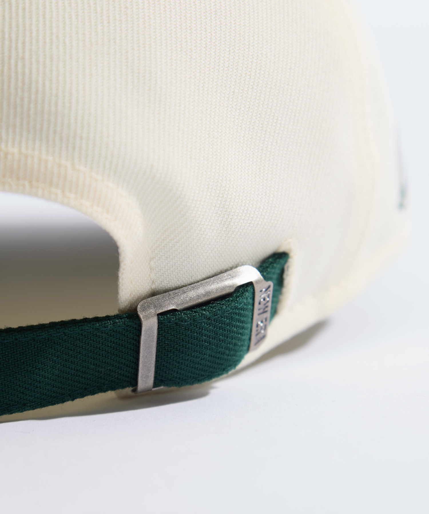 x Newera Athletics Cap BASICKS