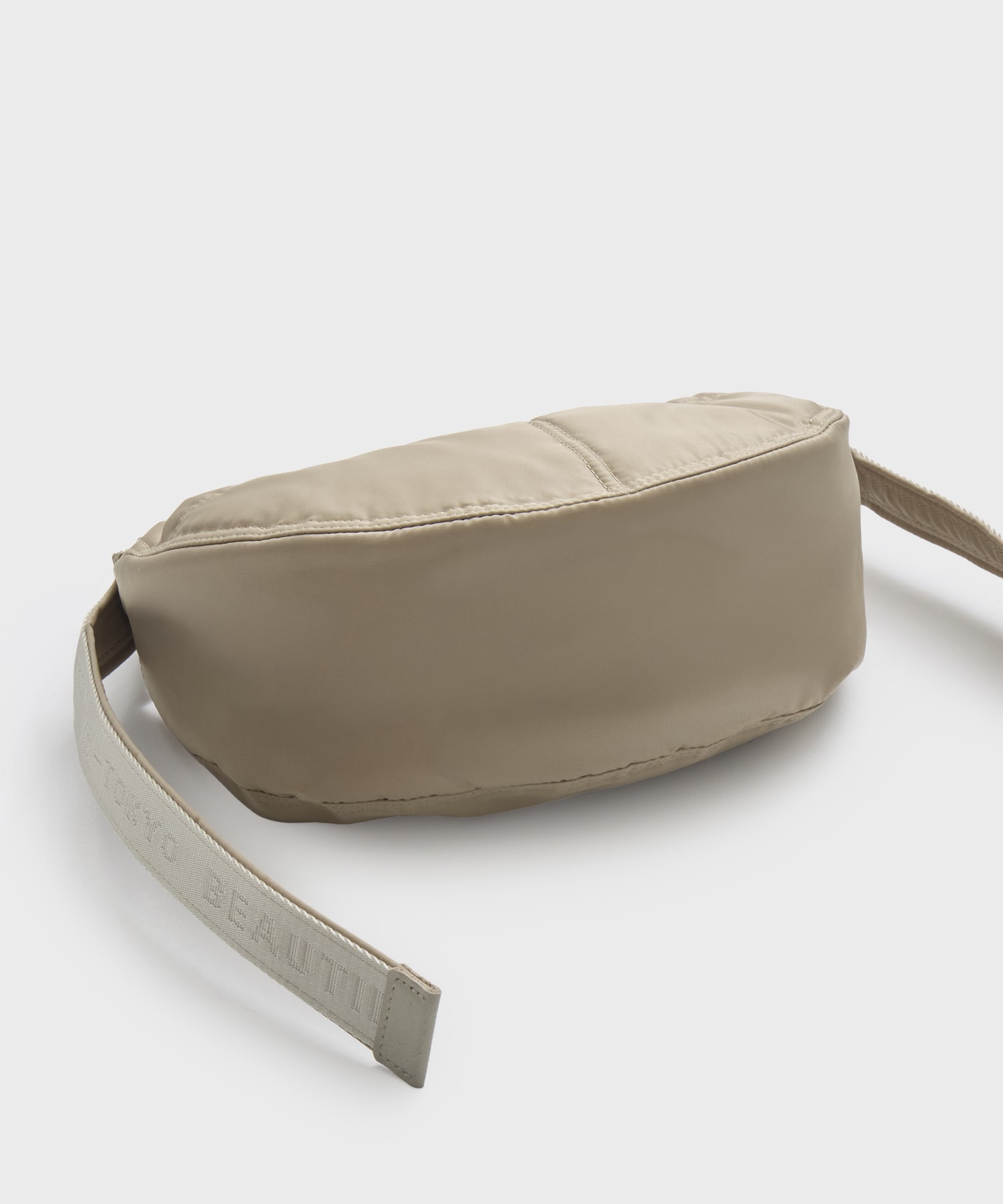 別注nylon moon shoulder bag beautiful people