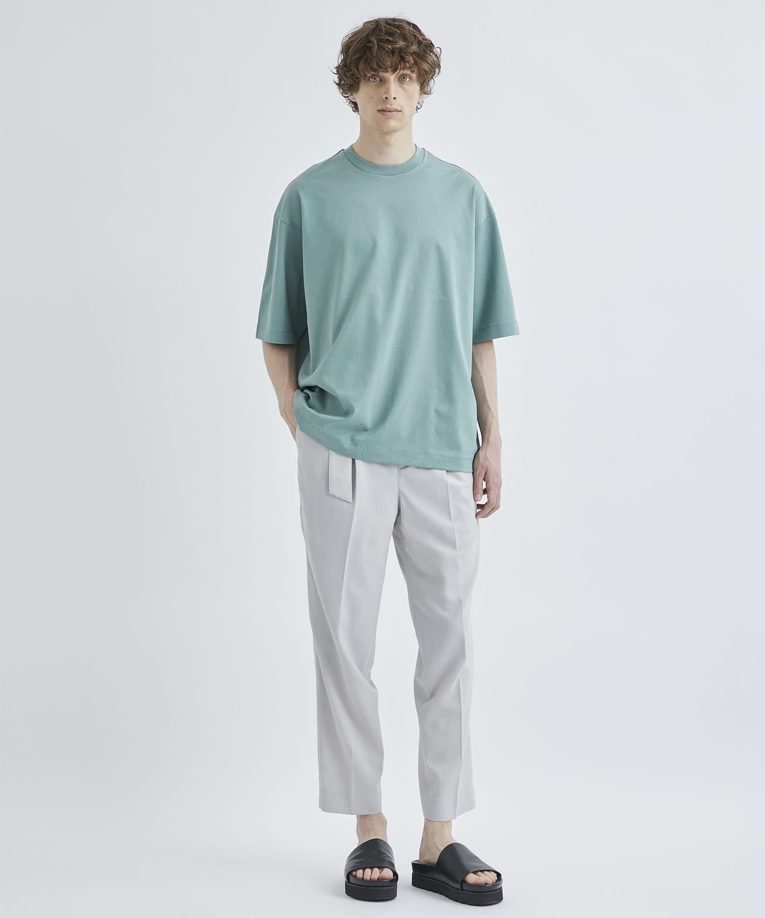 <CITY>BIG TEE STUDIOUS
