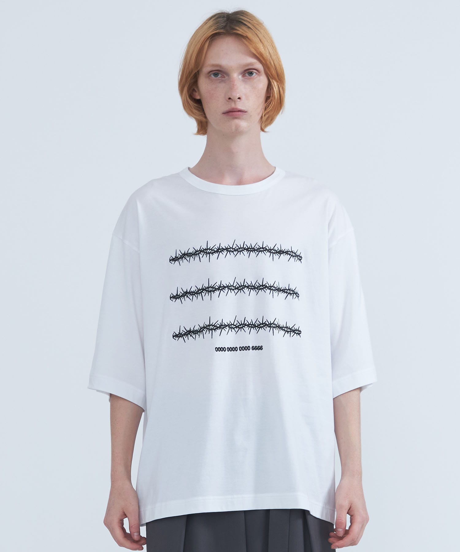BARBED WIRE emb S/S BIG-T(1 WHITE): SHAREEF: MENS｜ STUDIOUS 