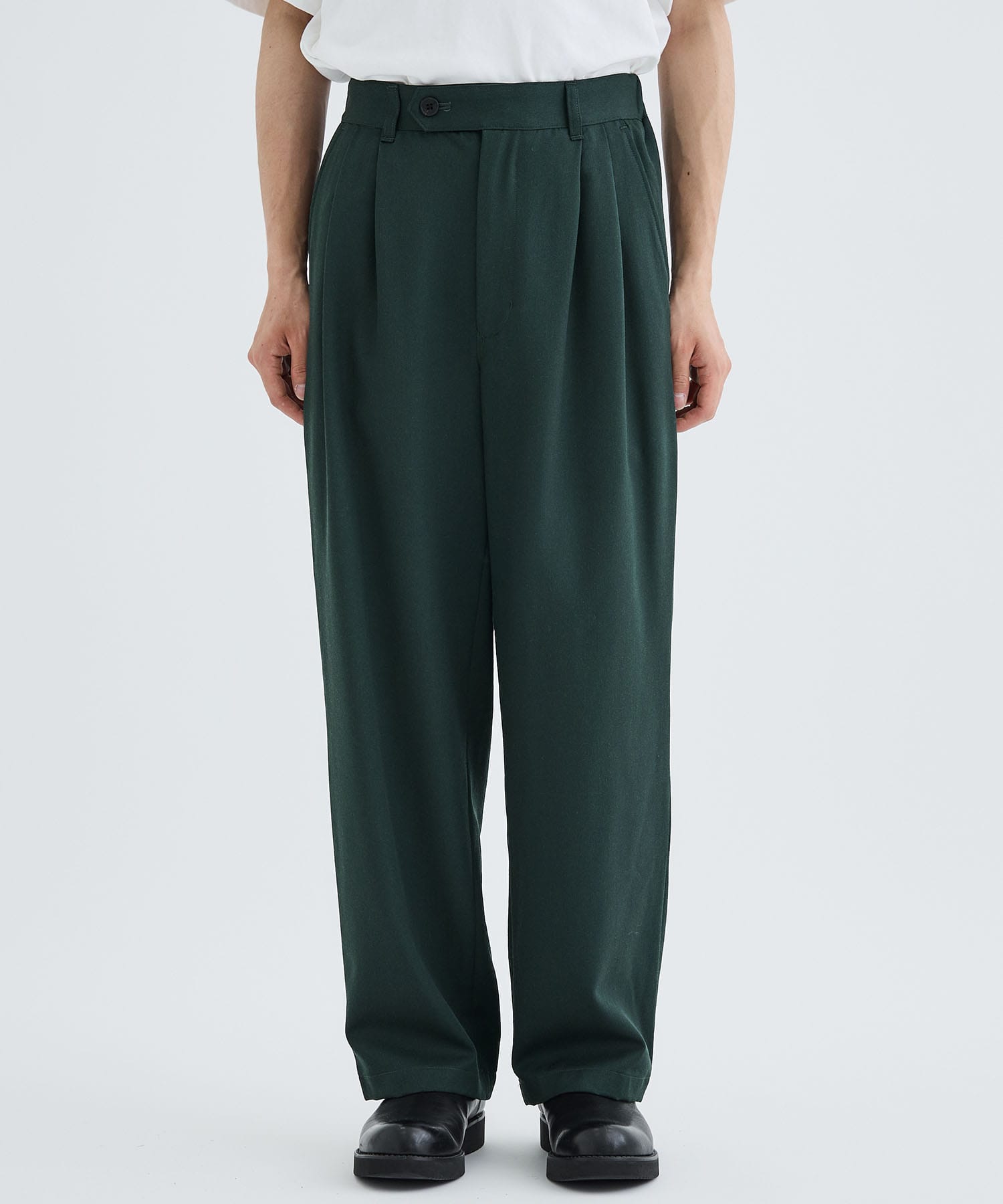 2TUCK TAPERED PANTS | JUHA