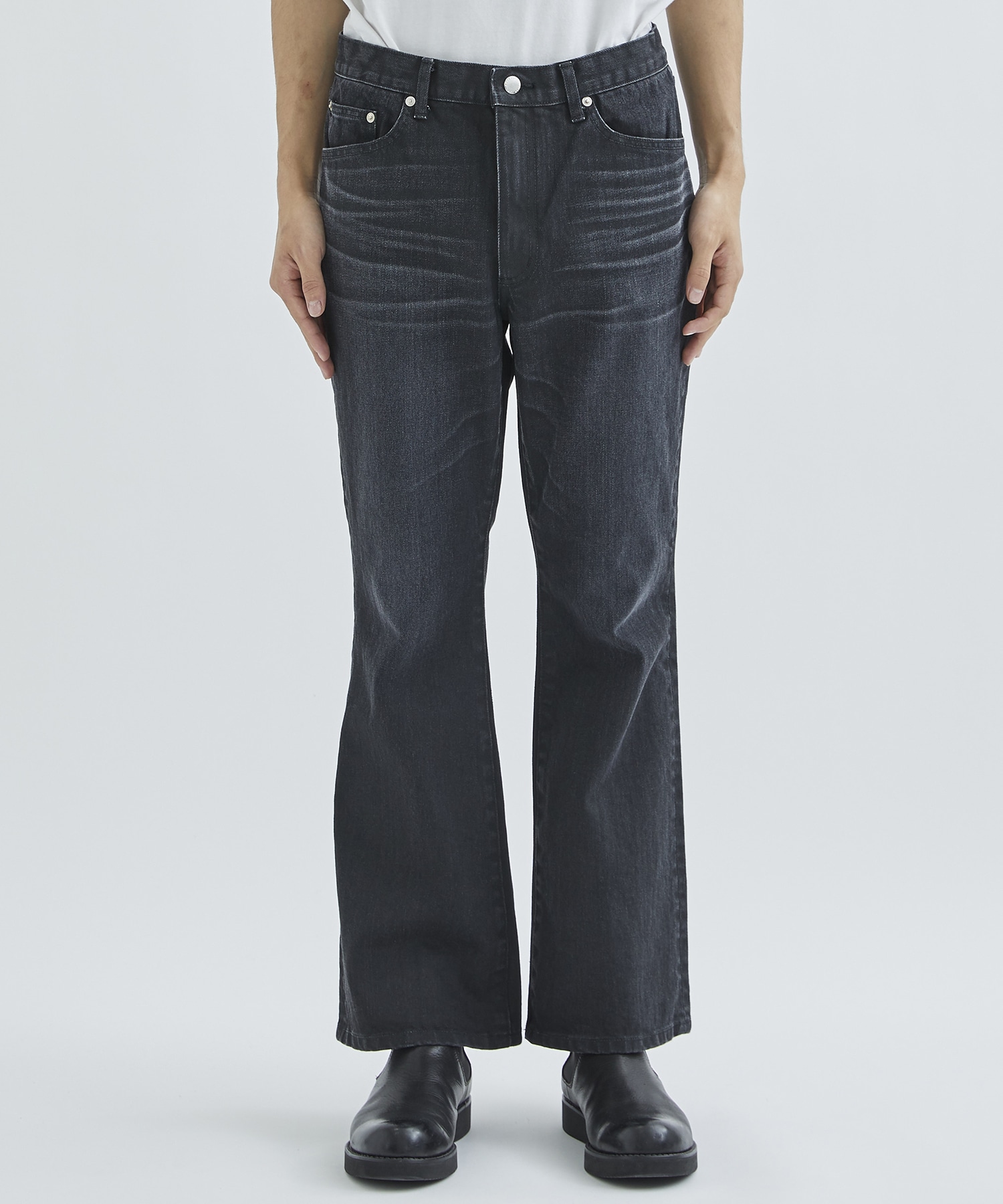 WASHED DENIM FLARED PANTS