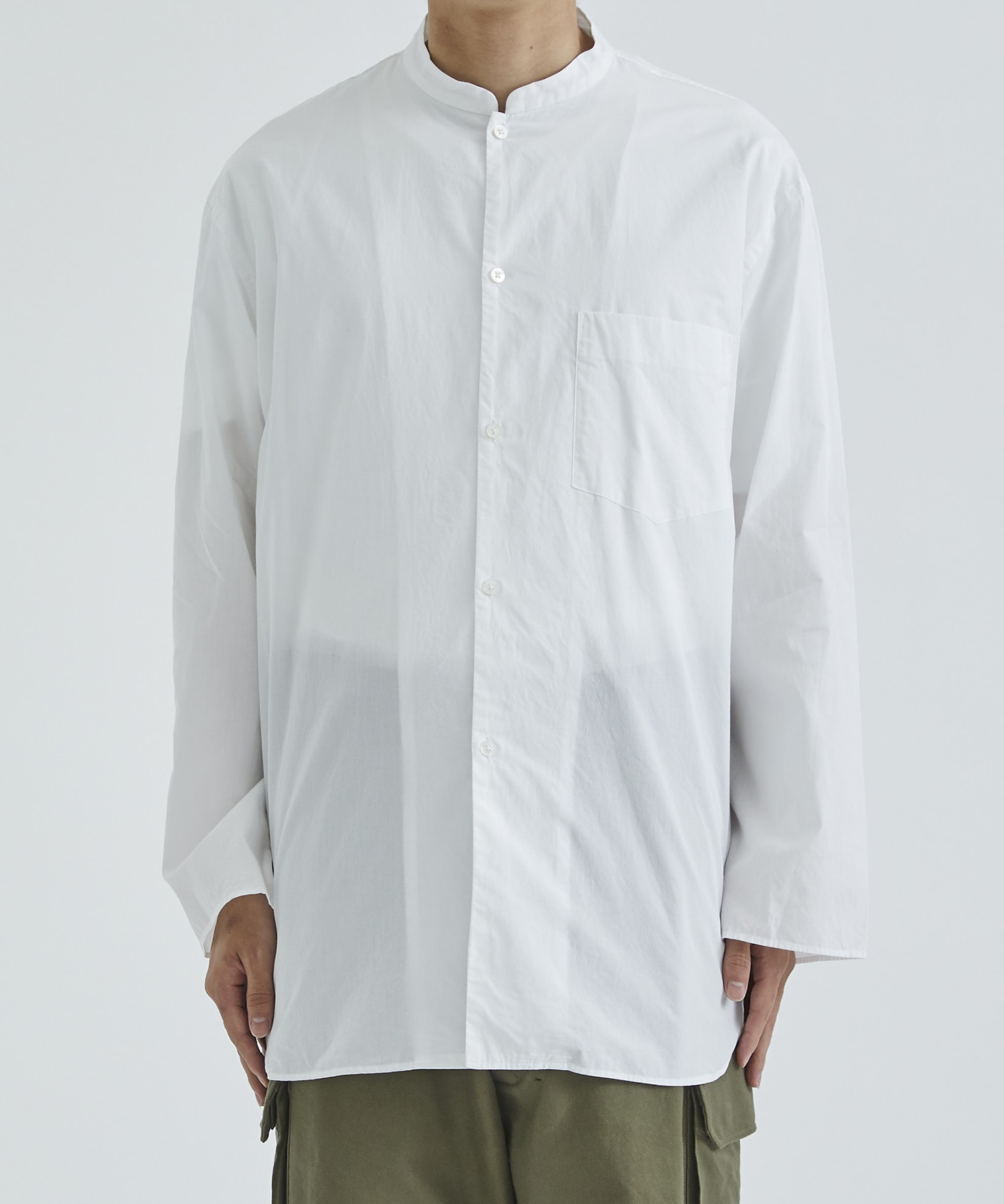 Chambray Stand Collar Cuffless Shirt(2 WHITE): blurhms: MENS