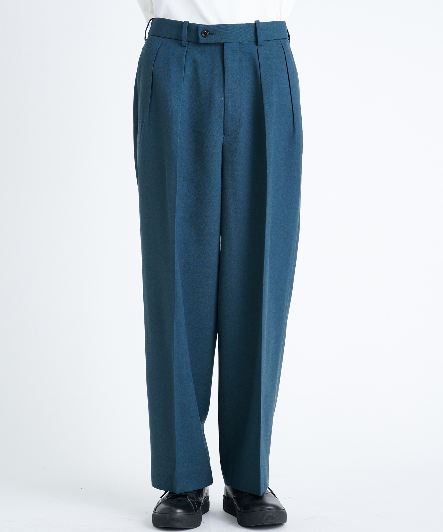 DOUBLE PLEATED TROUSERS｜MARKAWARE