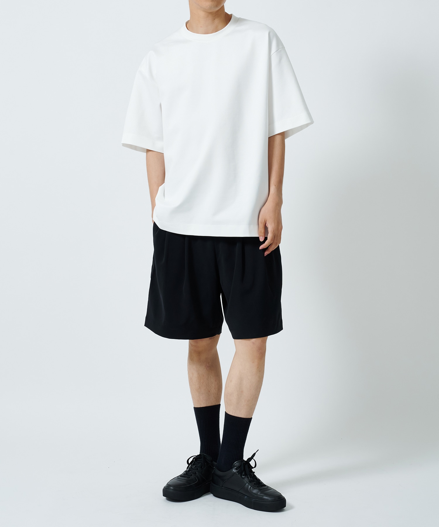 〈STUDIOUS×UNITEDTOKYO〉 PREMIUM RELAX TEE STUDIOUS