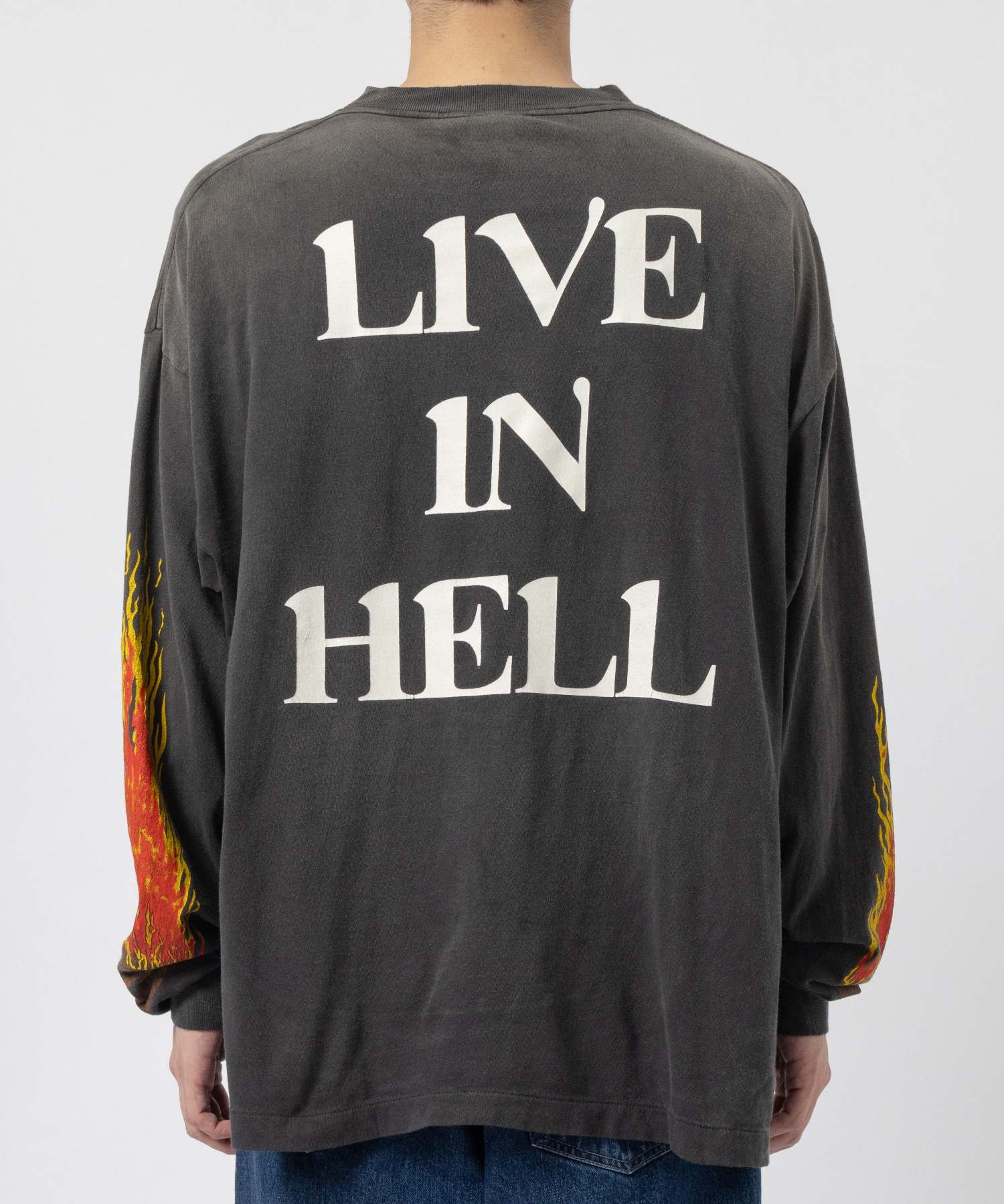 SM-YS1-0000-015/LS TEE/LIVE IN HELL/BLAC SAINT M××××××