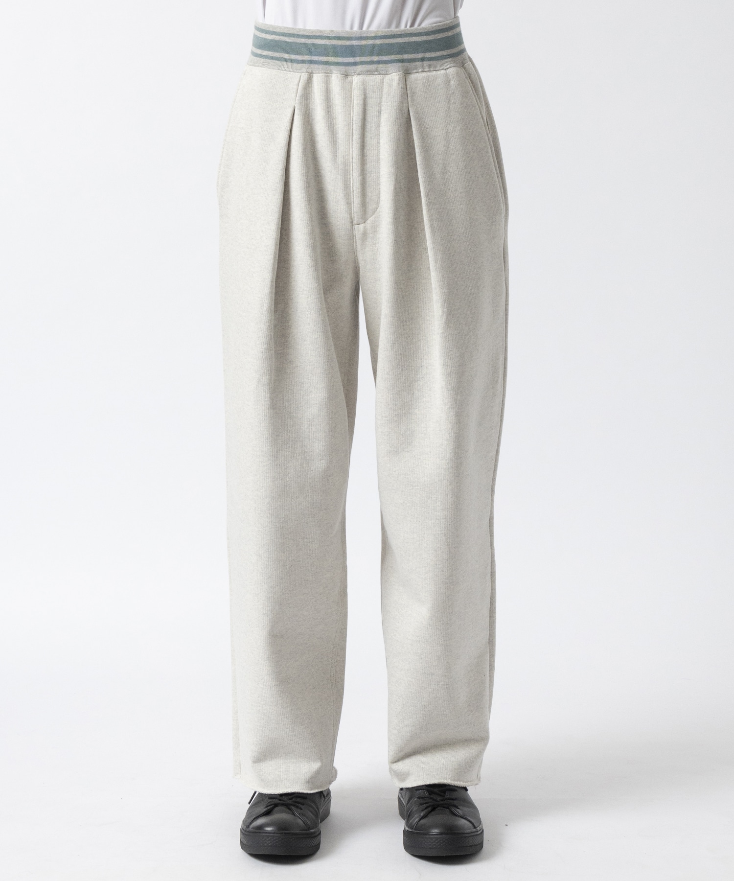 RIB TUCK BAGGY PANTS saby