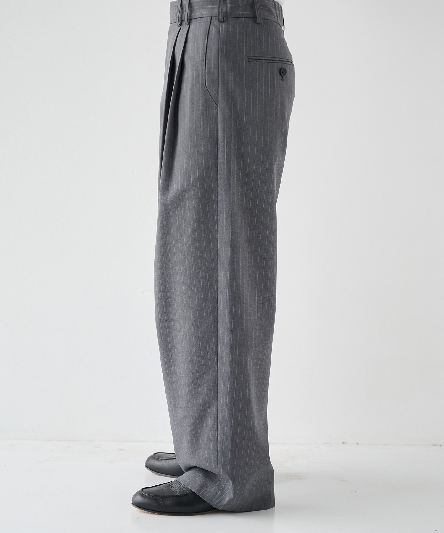 2Tuck Curve Slacks STUDIOUS