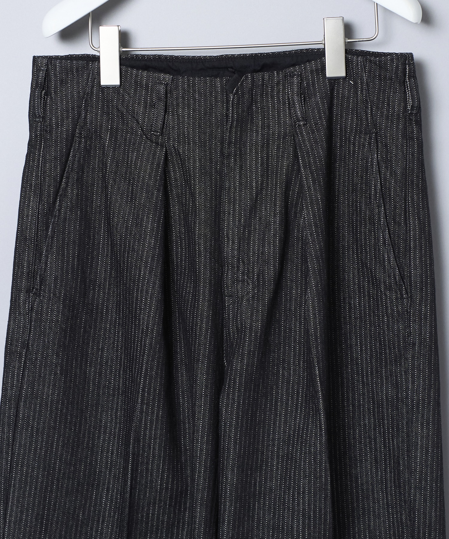 STRIPE DENIM TUCK-BAGGY- One Wash - saby