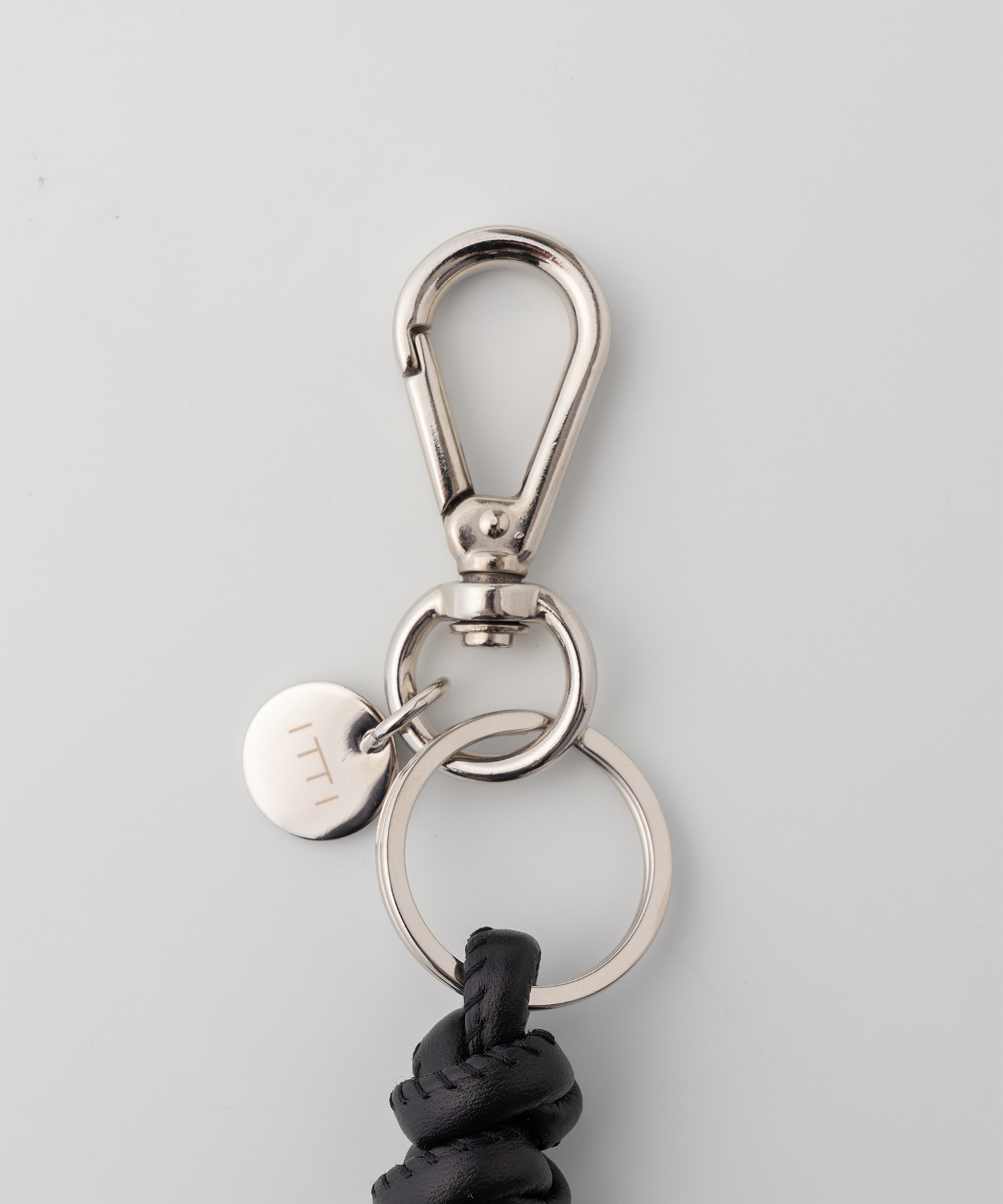 CRISTY SNAKEKNOT CHARM / STCOW ITTI