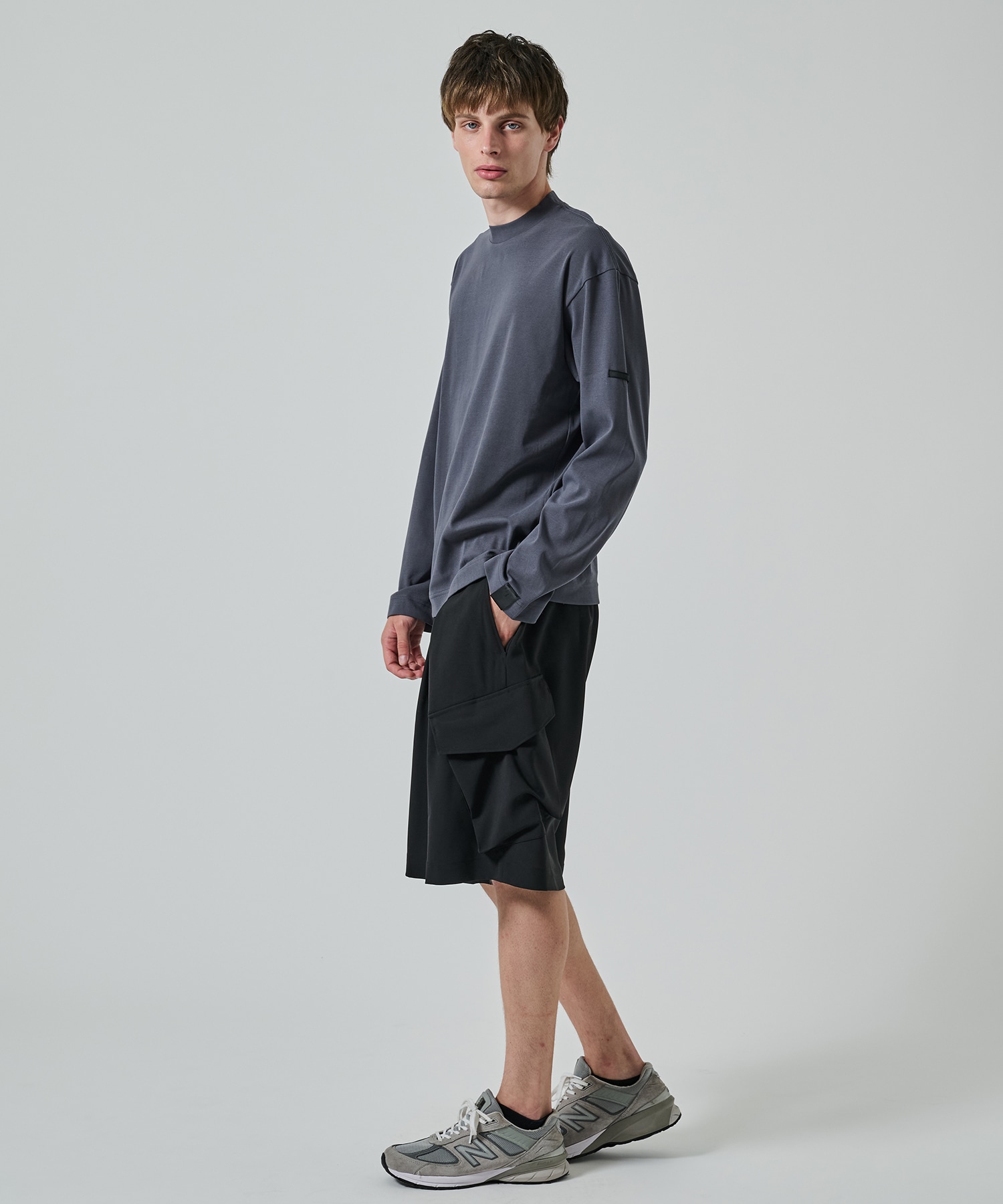 2251-CS04-019 CREWNECK LONG SLEEVE N.HOOLYWOOD