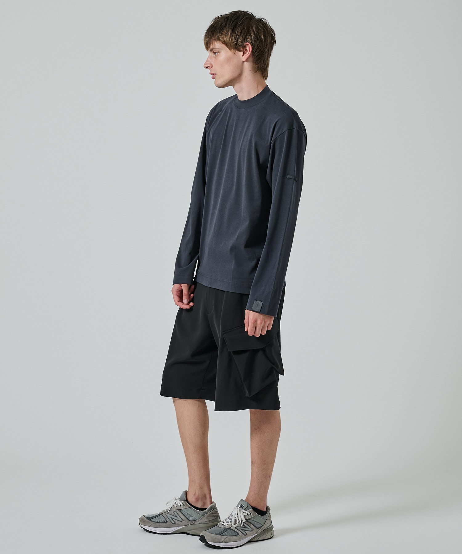 2251-CS04-019 CREWNECK LONG SLEEVE N.HOOLYWOOD