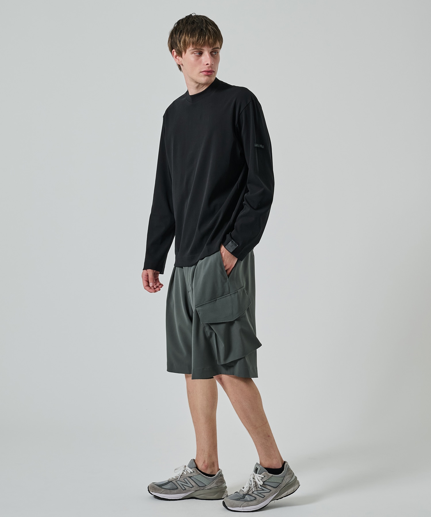 2251-CS04-019 CREWNECK LONG SLEEVE N.HOOLYWOOD