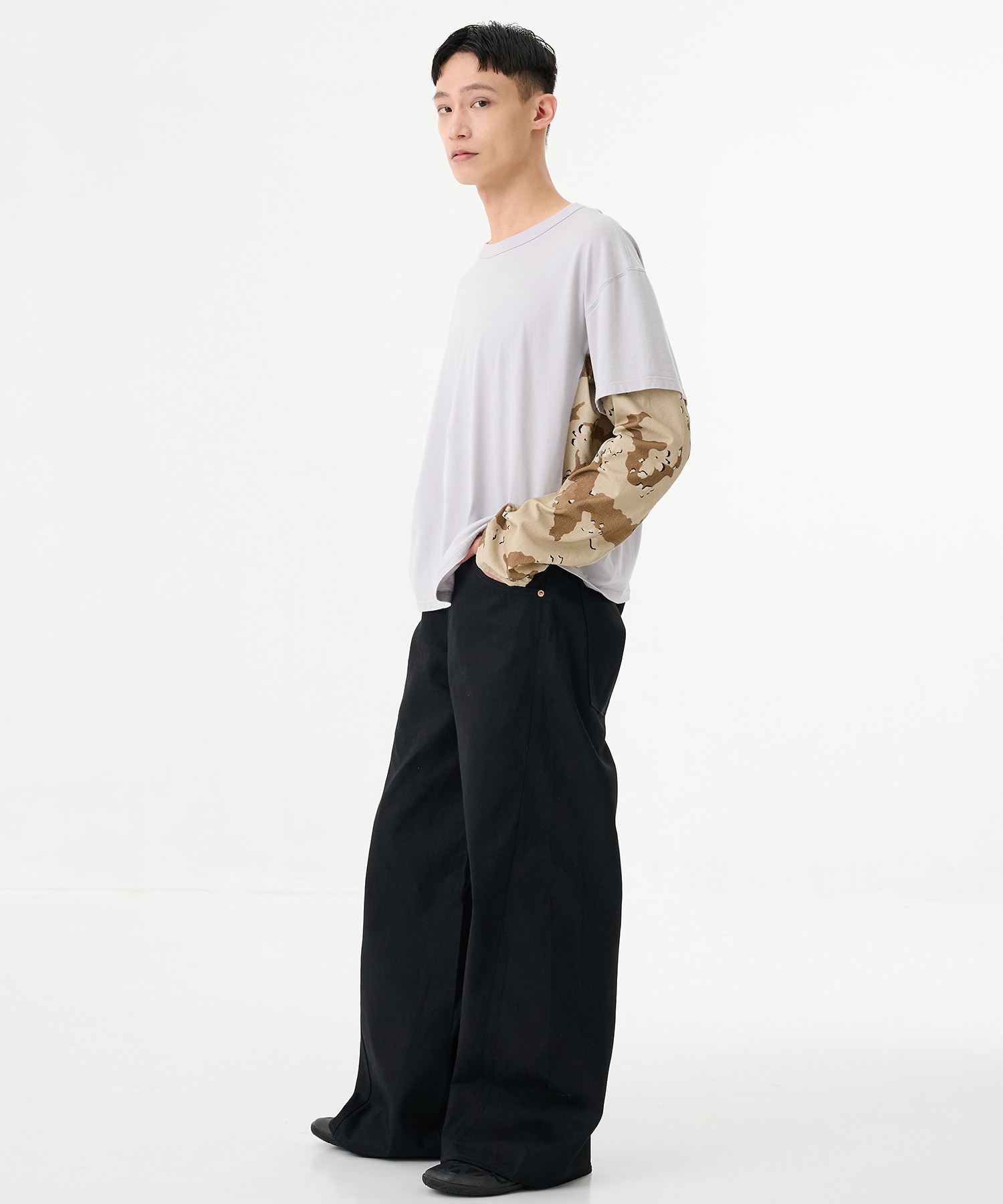 別注 PANELED LAYERD SLEEVE T-SHIRT NVRFRGT
