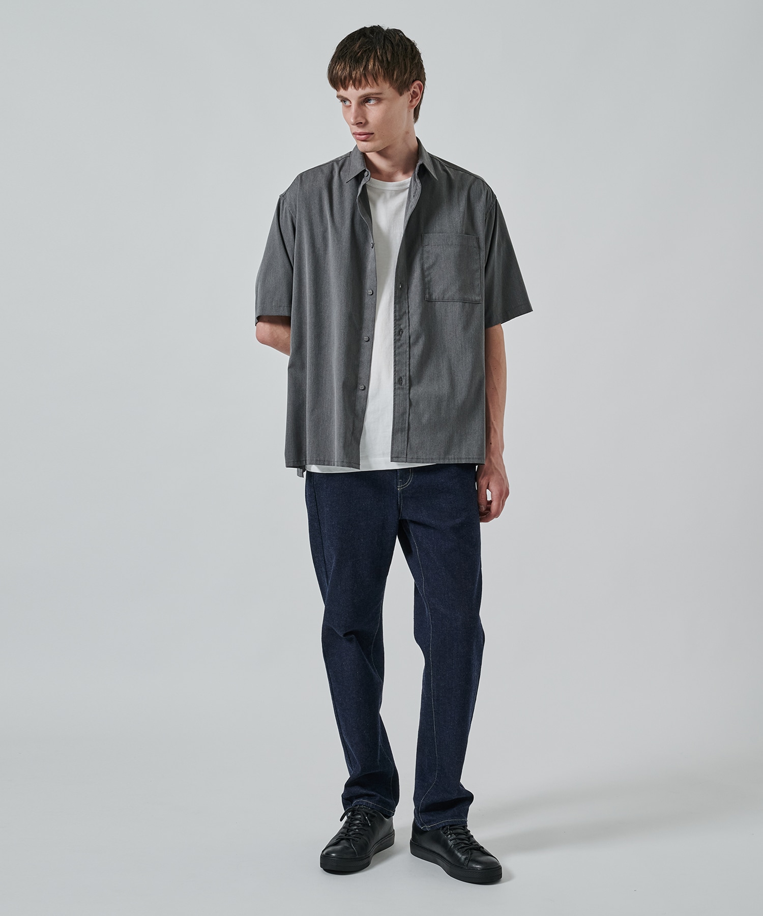 〈別注〉REGULAR COLLAR HALF SLEEVE SHIRT White Mountaineering