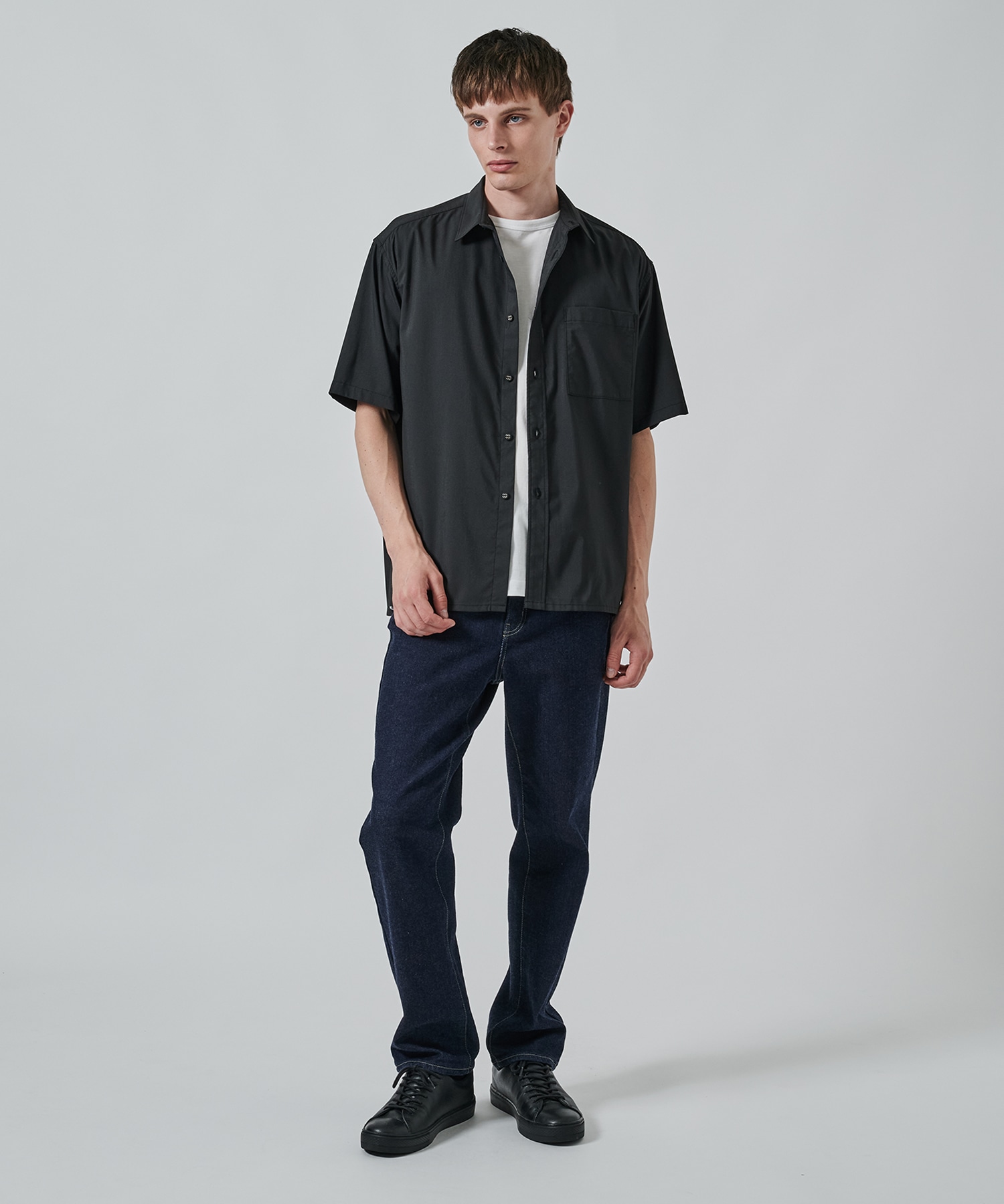 〈別注〉REGULAR COLLAR HALF SLEEVE SHIRT White Mountaineering