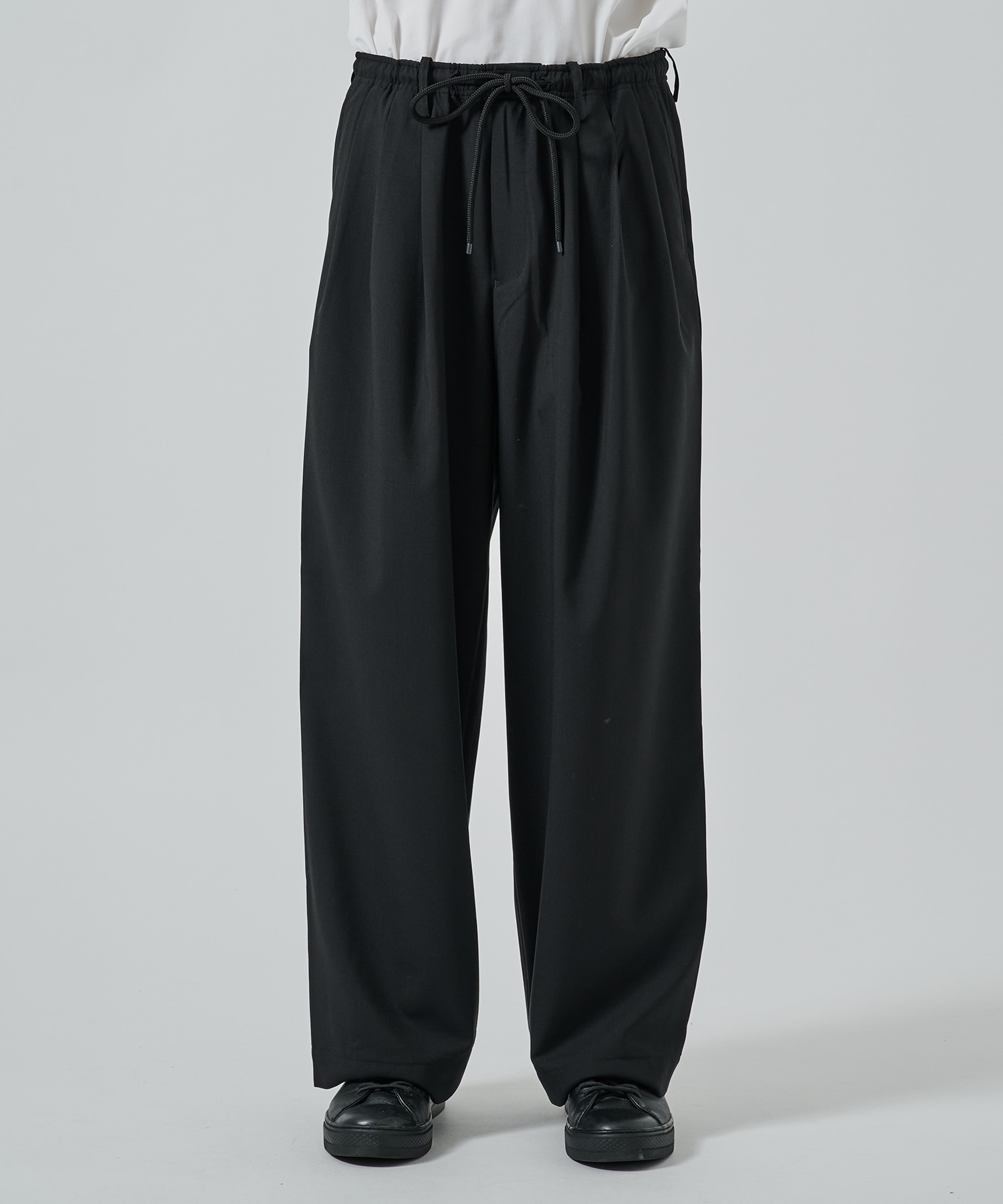 TRIPLE PLEATED EASY TROUSERS MARKAWARE/marka